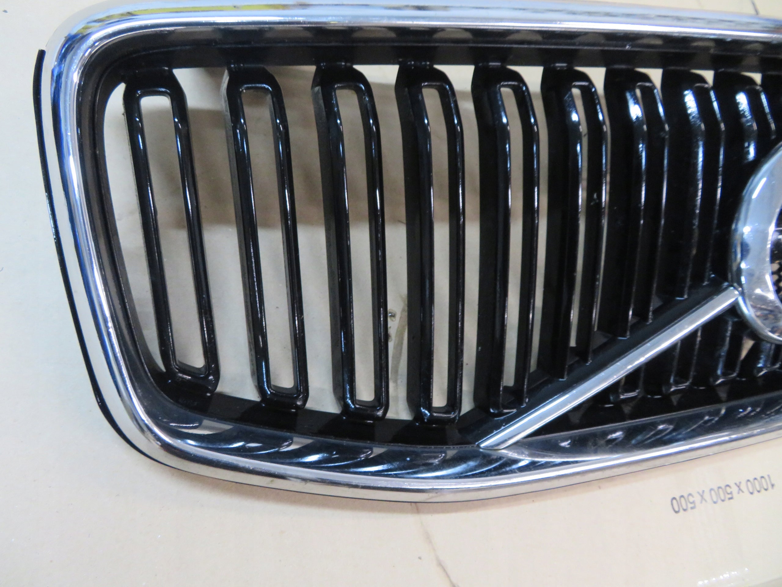 Kühlergrill Volvo XC60 142 FRONTGRILL 31425532 Kühlergitter