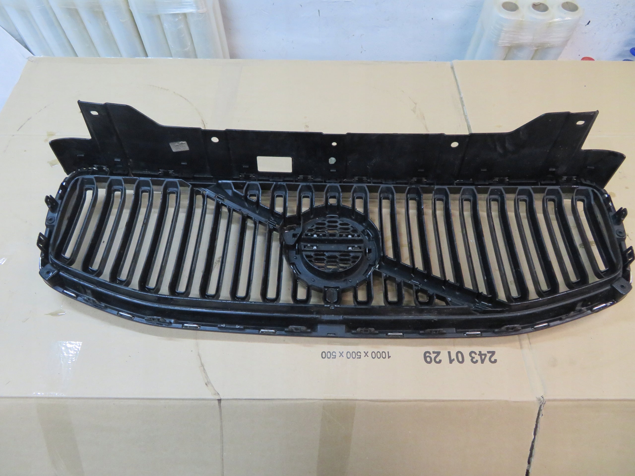 Kühlergrill Volvo XC60 142 FRONTGRILL 31425532 Kühlergitter