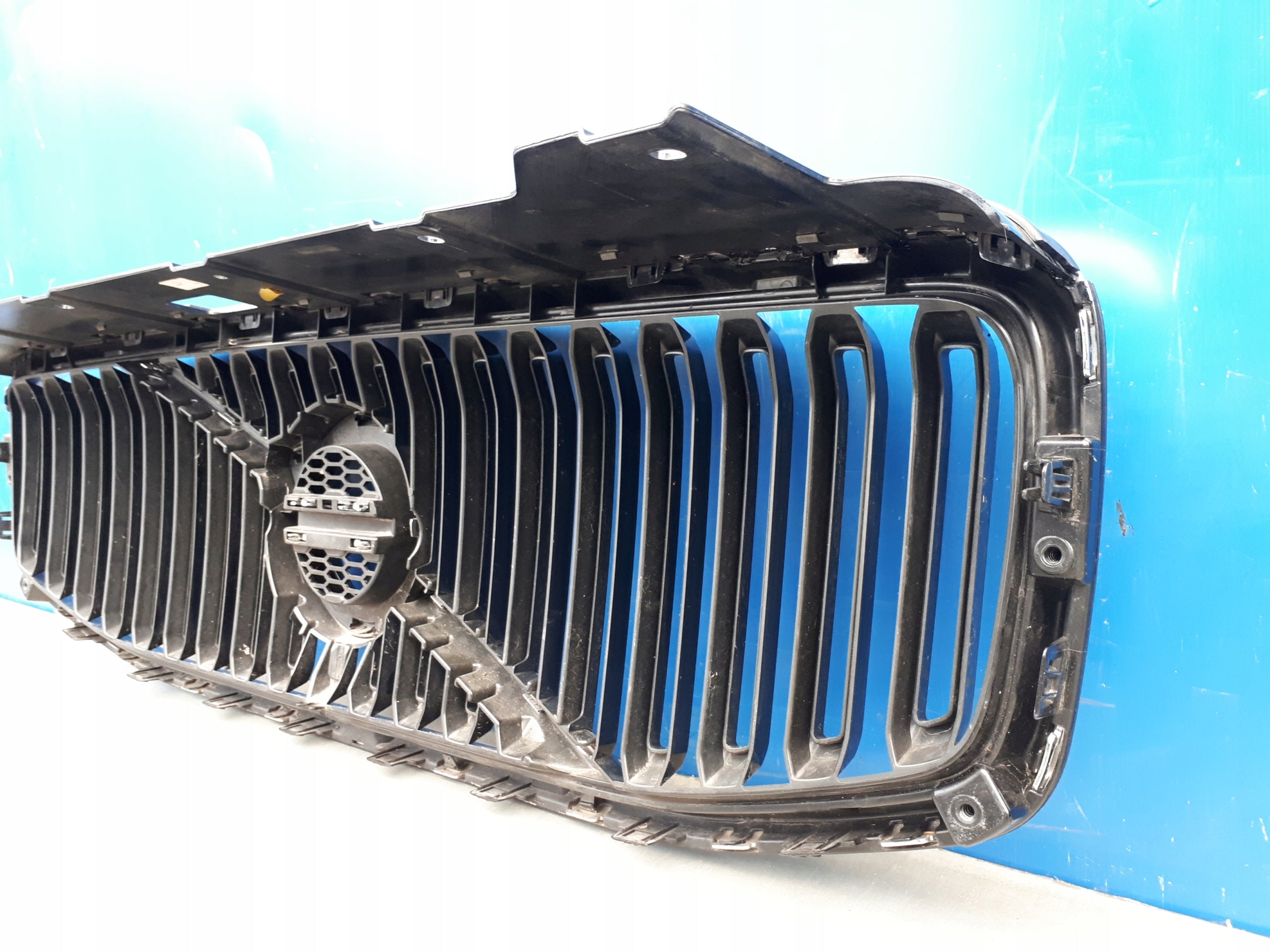 Kühlergrill Volvo XC60 2 142 FRONTGRILL 60201720 Kühlergitter