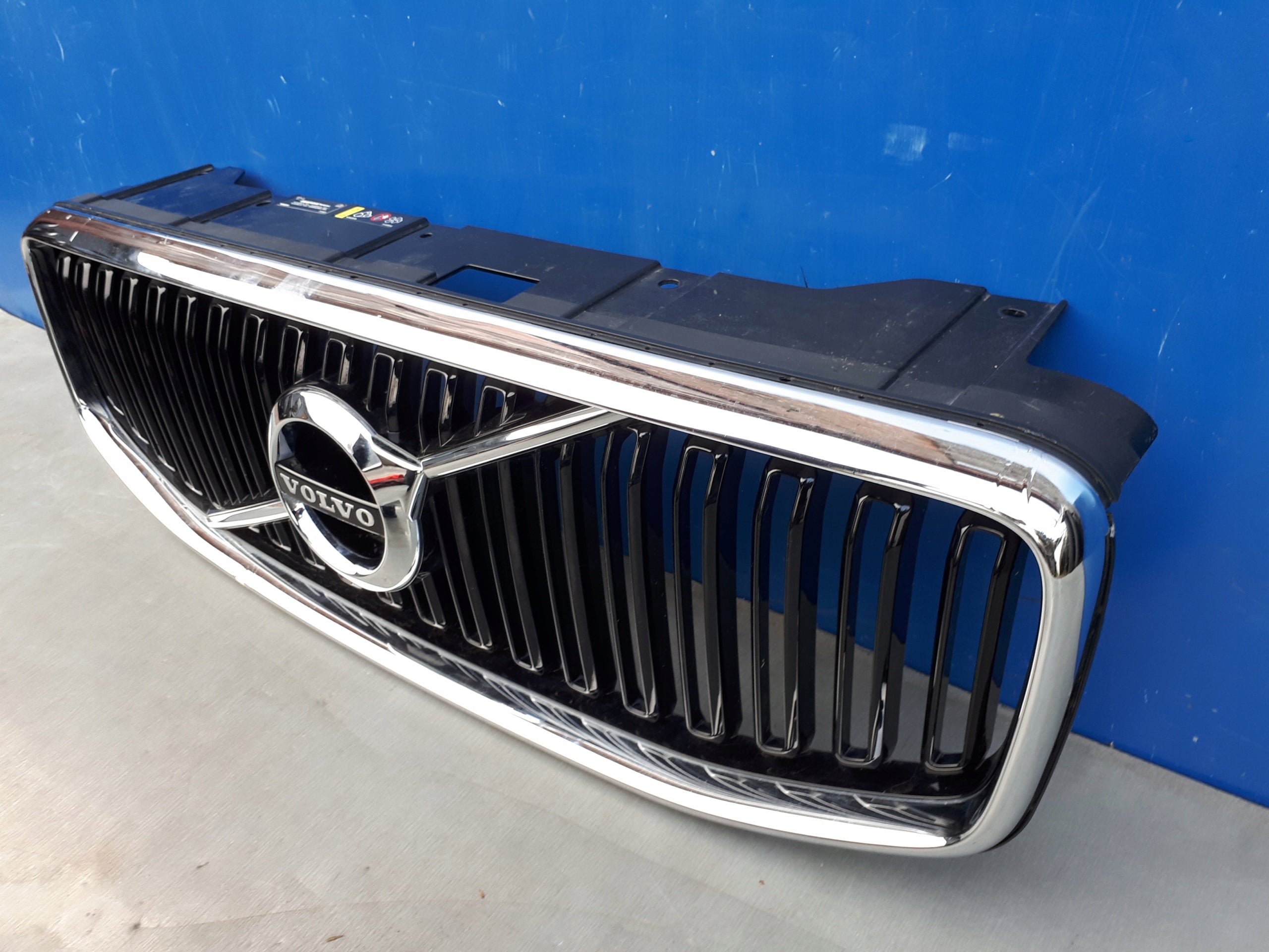 Kühlergrill Volvo XC60 2 142 FRONTGRILL 60201720 Kühlergitter