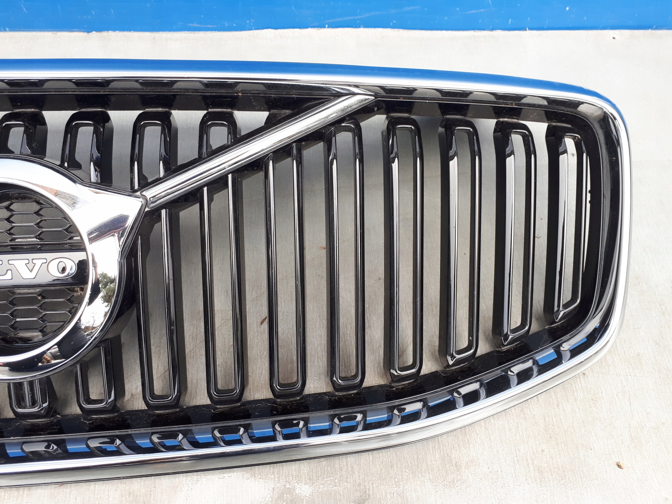 Kühlergrill Volvo XC60 2 142 FRONTGRILL 60201720 Kühlergitter