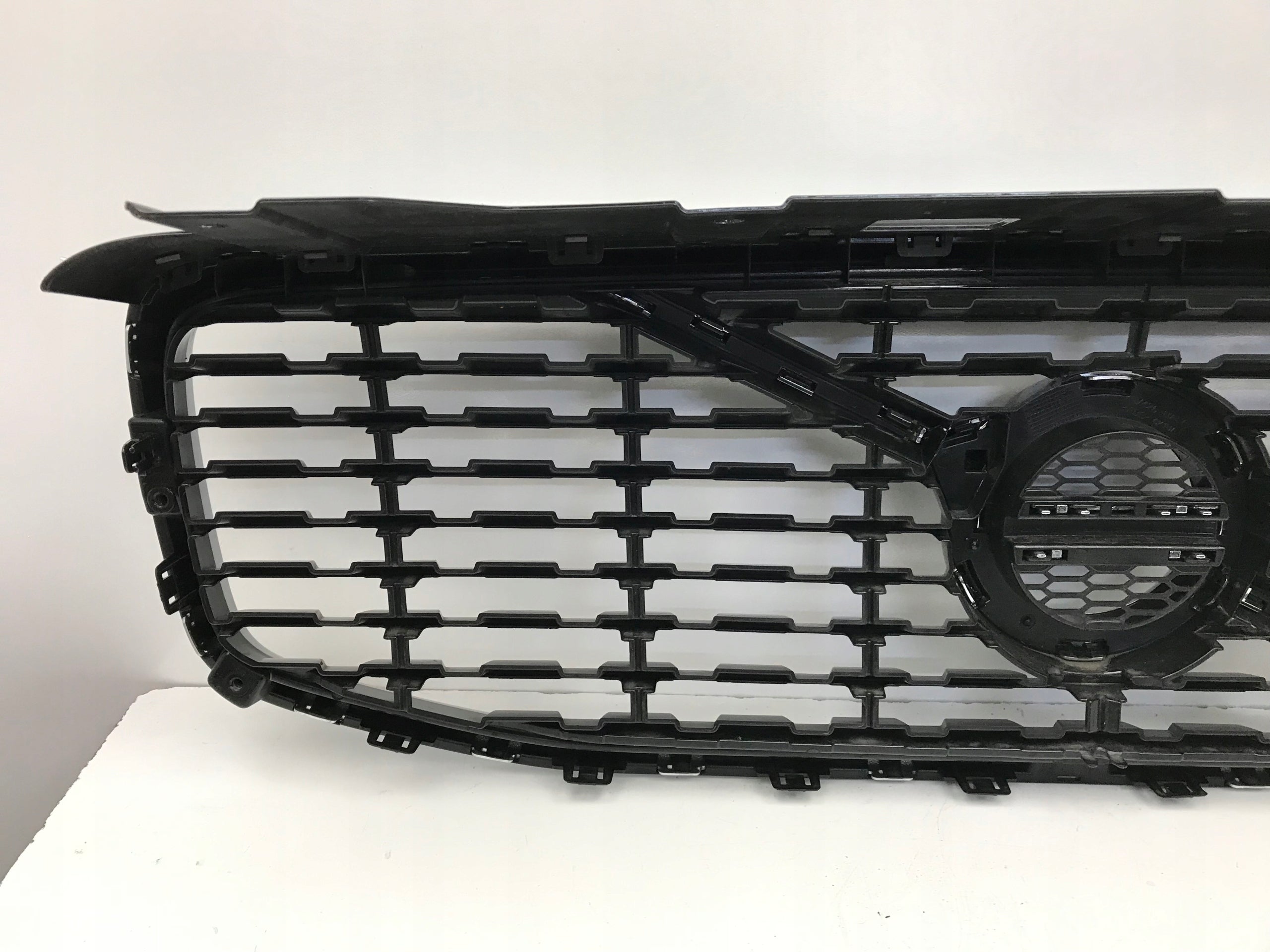 Kühlergrill Volvo XC60 II 142 FRONTGRILL 31425534 Kühlergitter