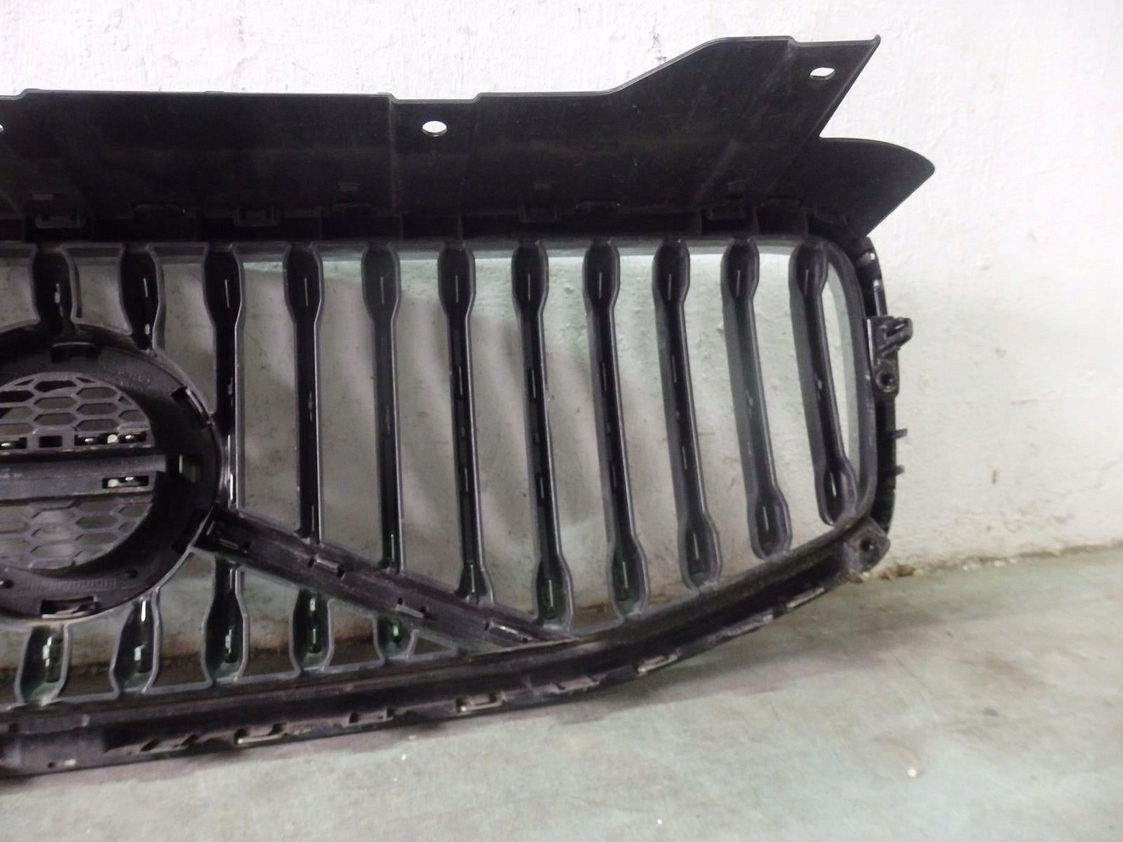 Kühlergrill Volvo 142 XC60 II 2 FRONTGRILL 31425535 Kühlergitter