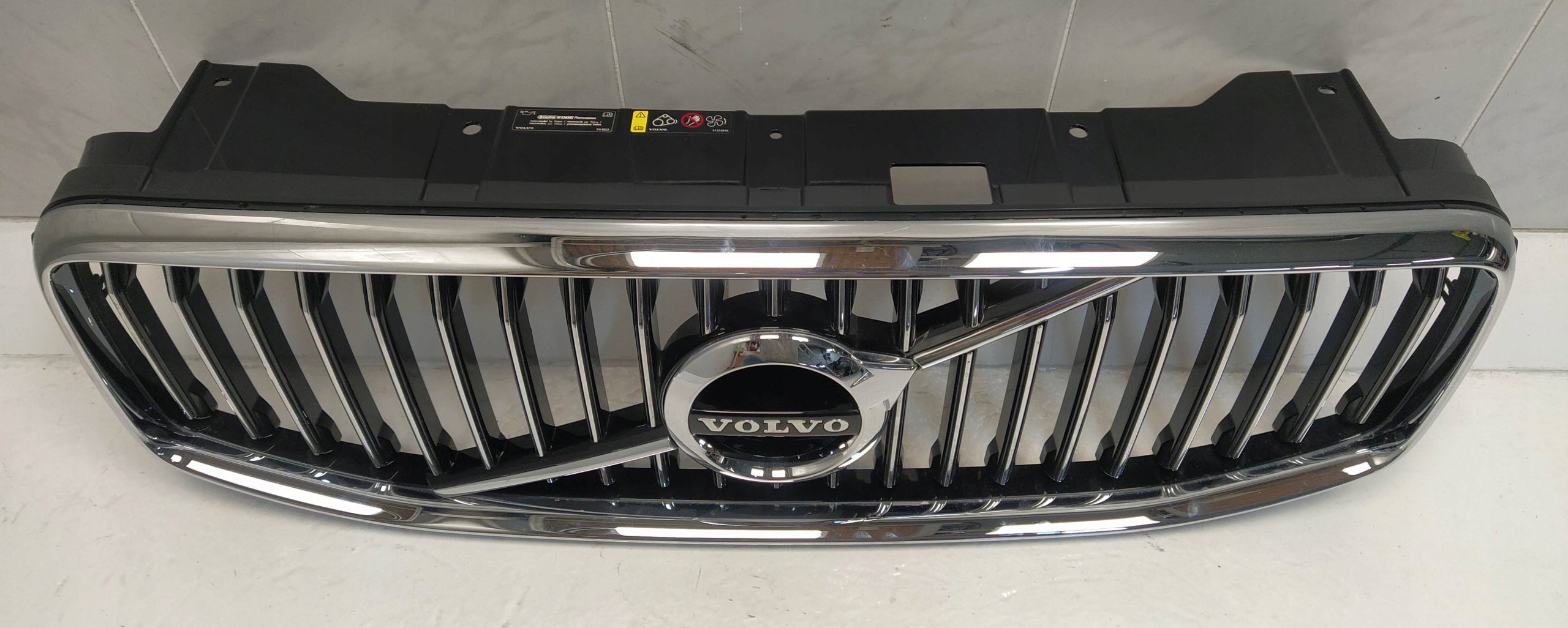 Kühlergrill Volvo 142 XC60 II 2 FRONTGRILL 31425538 Kühlergitter