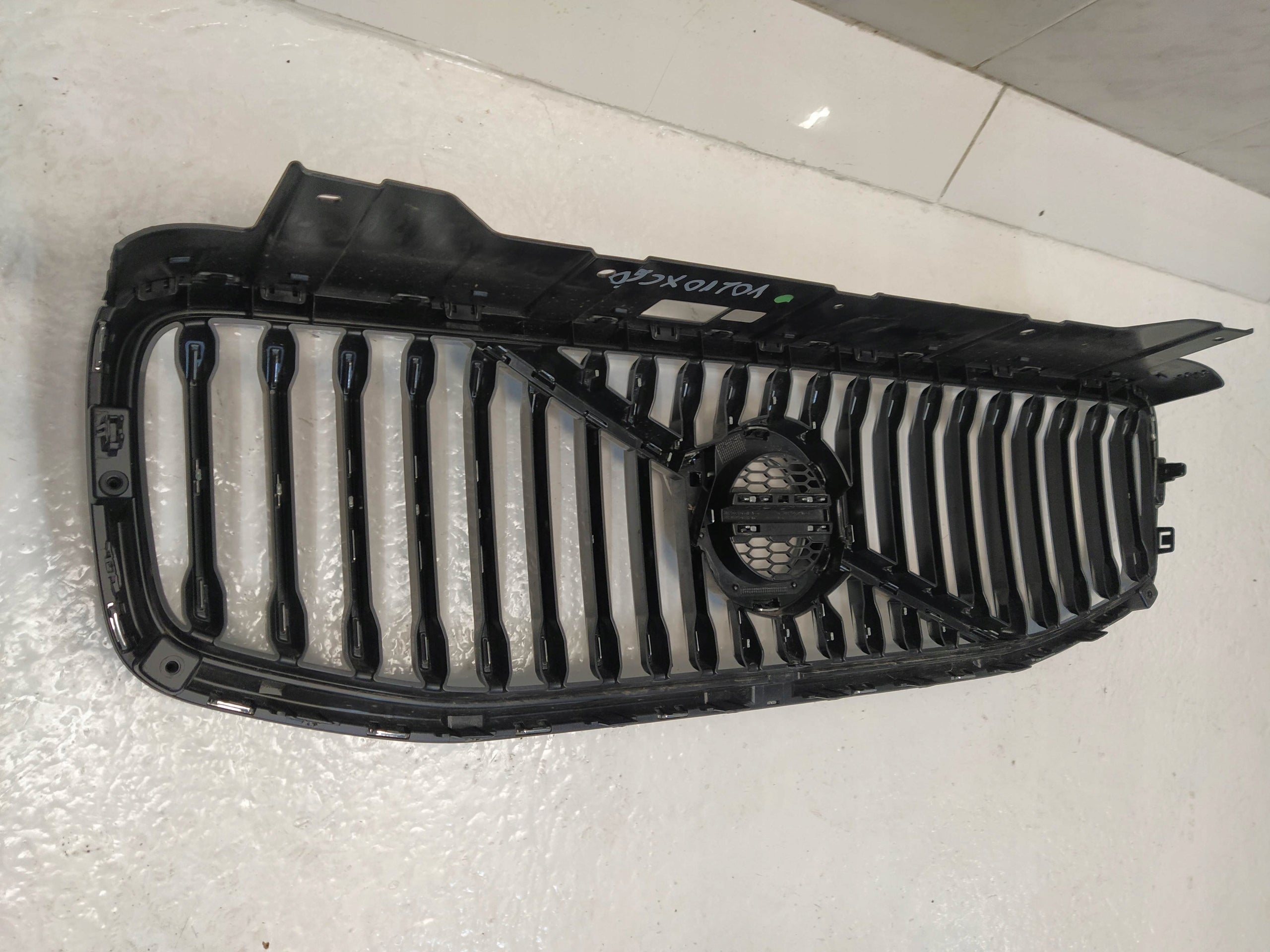 Kühlergrill Volvo 142 XC60 II 2 FRONTGRILL 31425538 Kühlergitter