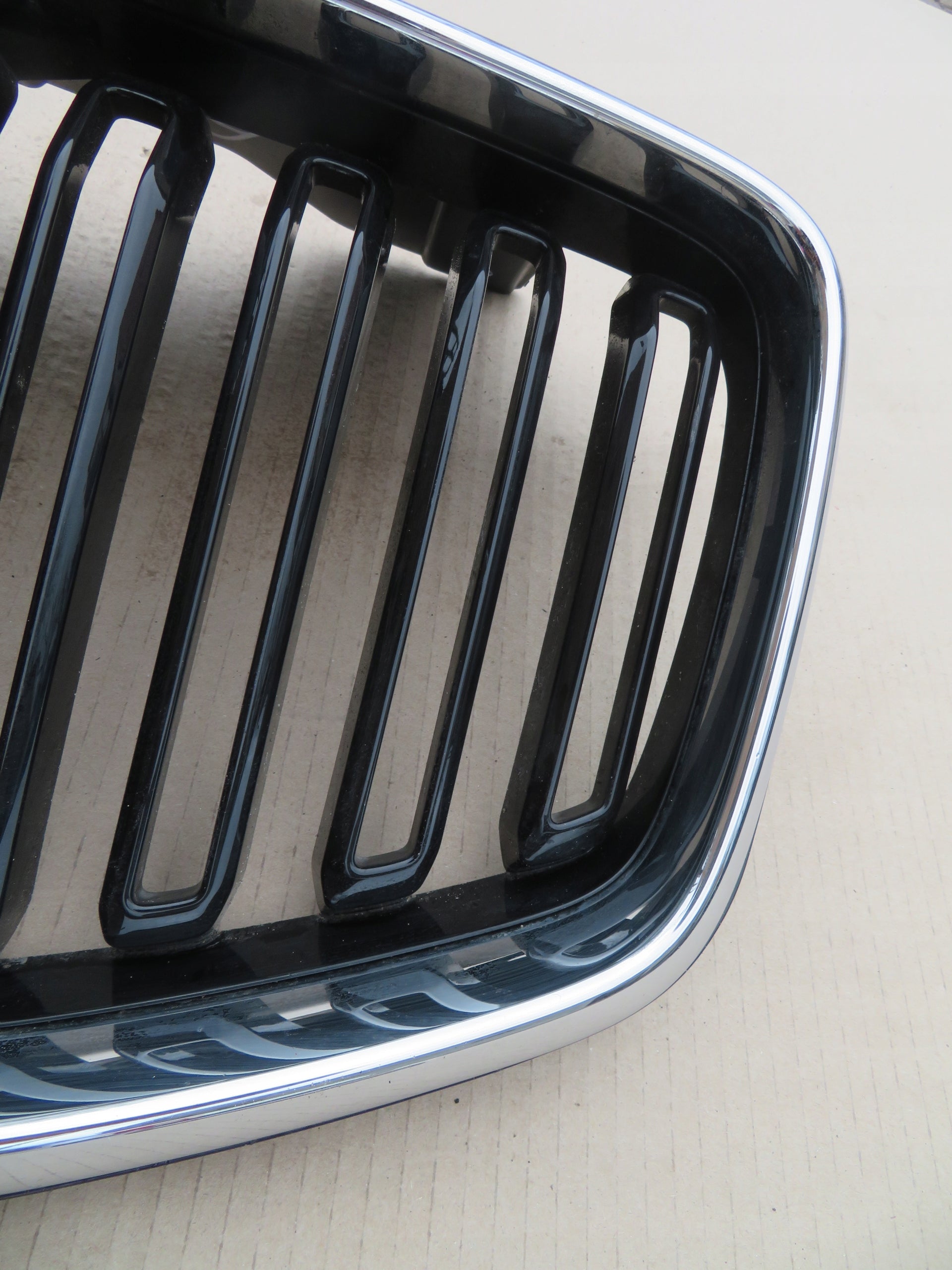 Kühlergrill Volvo XC60 II 142 FRONTGRILL 63147949 Kühlergitter