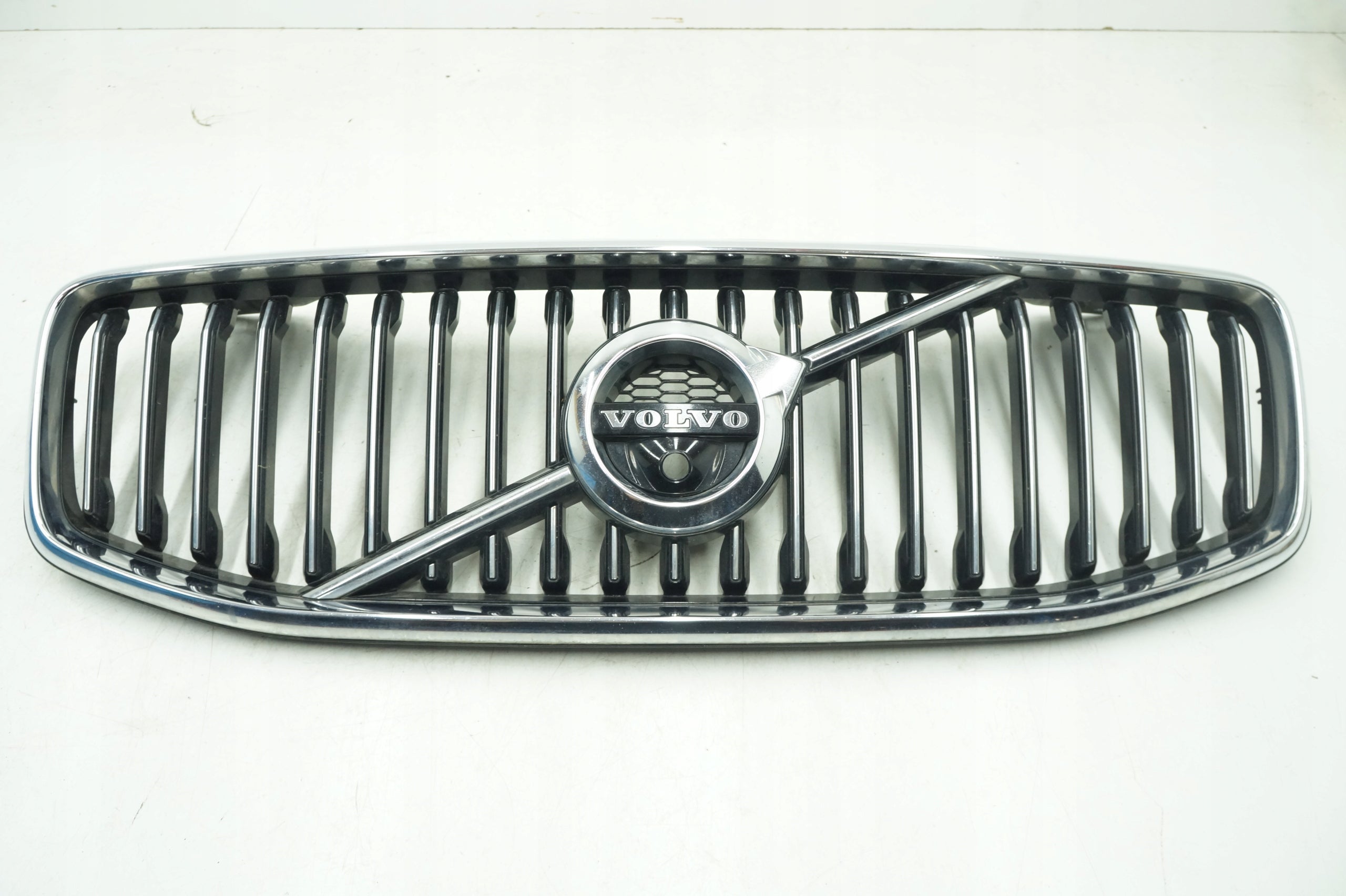 Kühlergrill Volvo XC60 II 2 142 FRONTGRILL 73142553 Kühlergitter