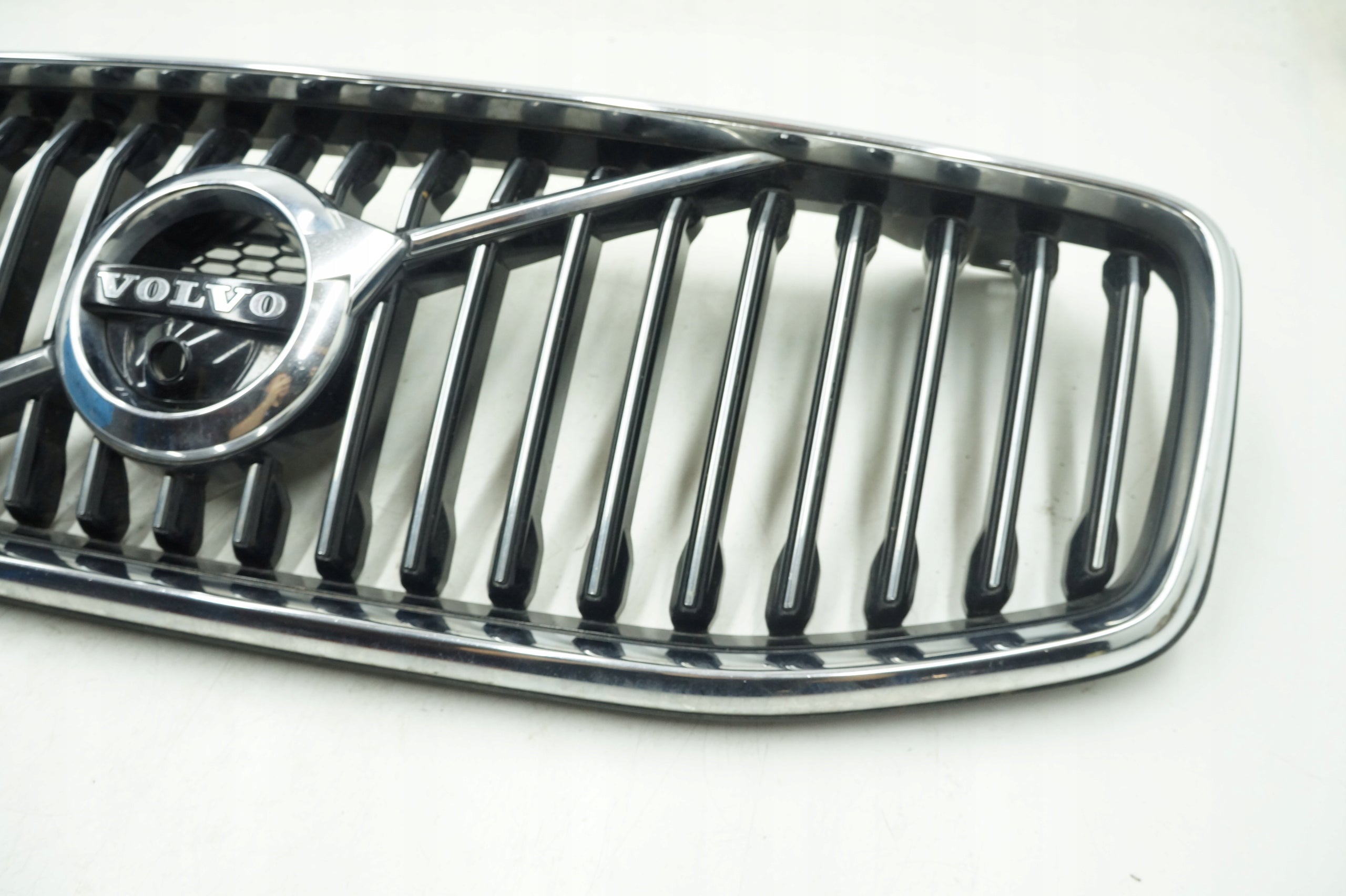 Kühlergrill Volvo XC60 II 2 142 FRONTGRILL 73142553 Kühlergitter