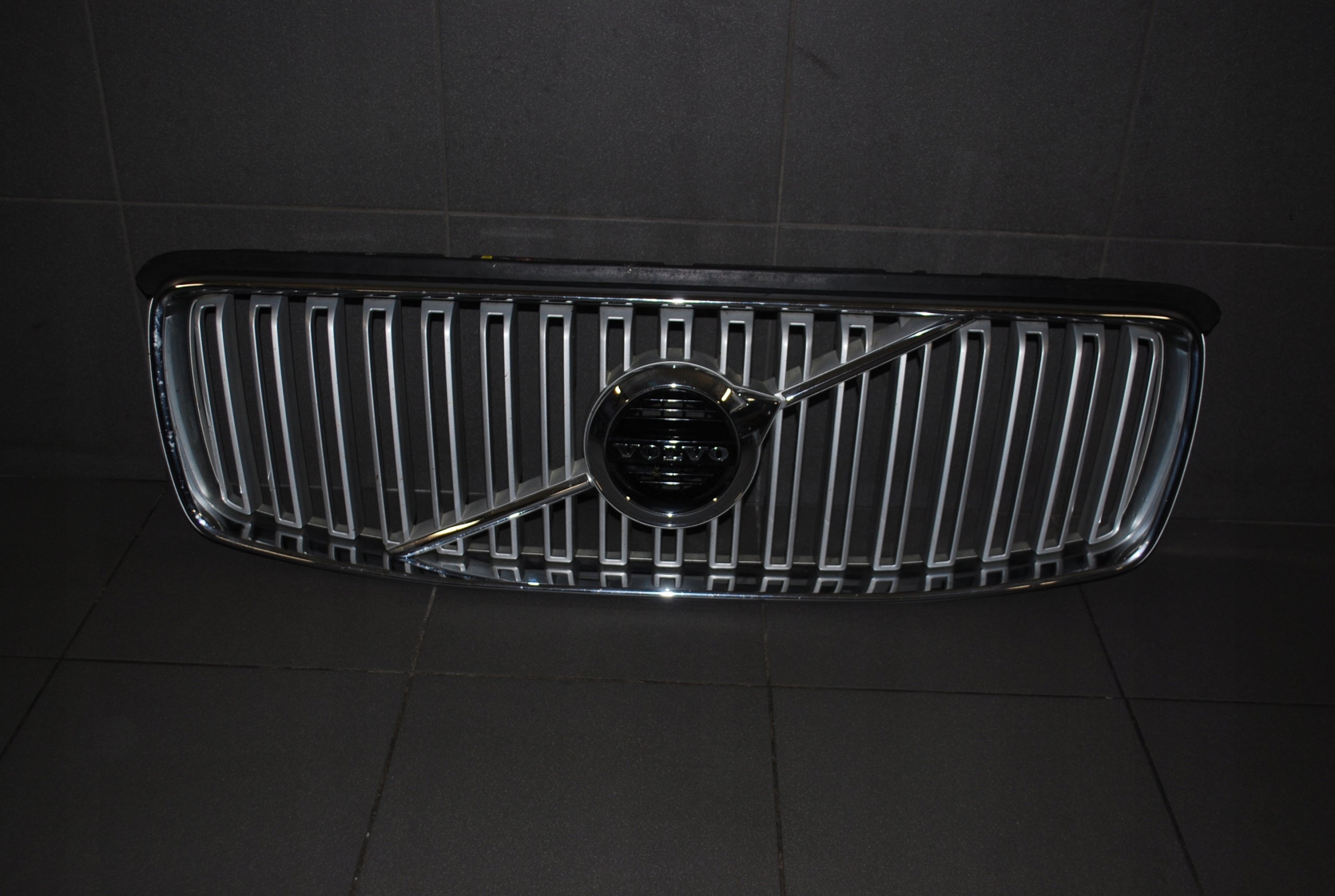  Kühlergrill Volvo 142 XC90 FRONTGRILL 31425095 Kühlergitter product image