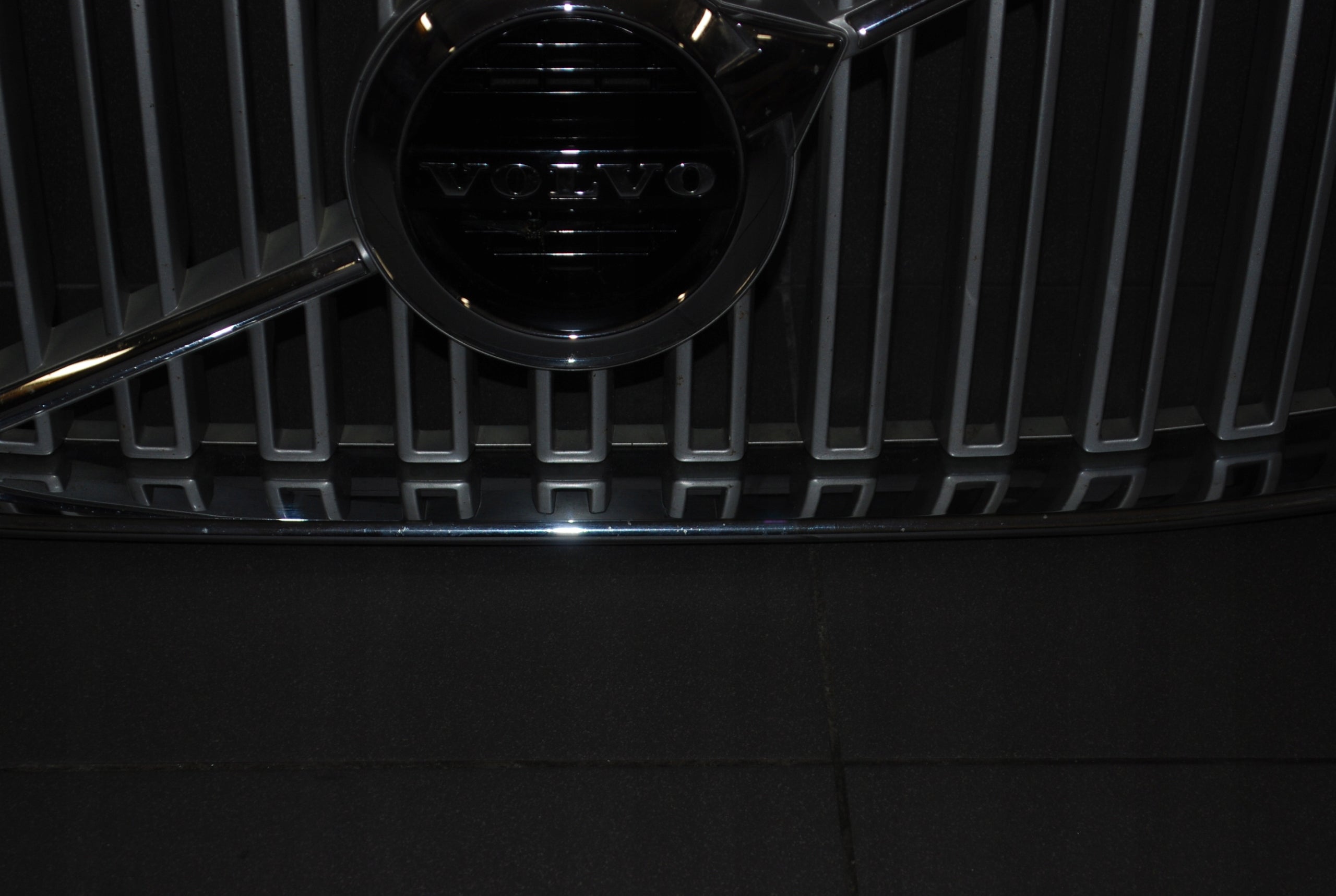 Kühlergrill Volvo 142 XC90 FRONTGRILL 31425095 Kühlergitter