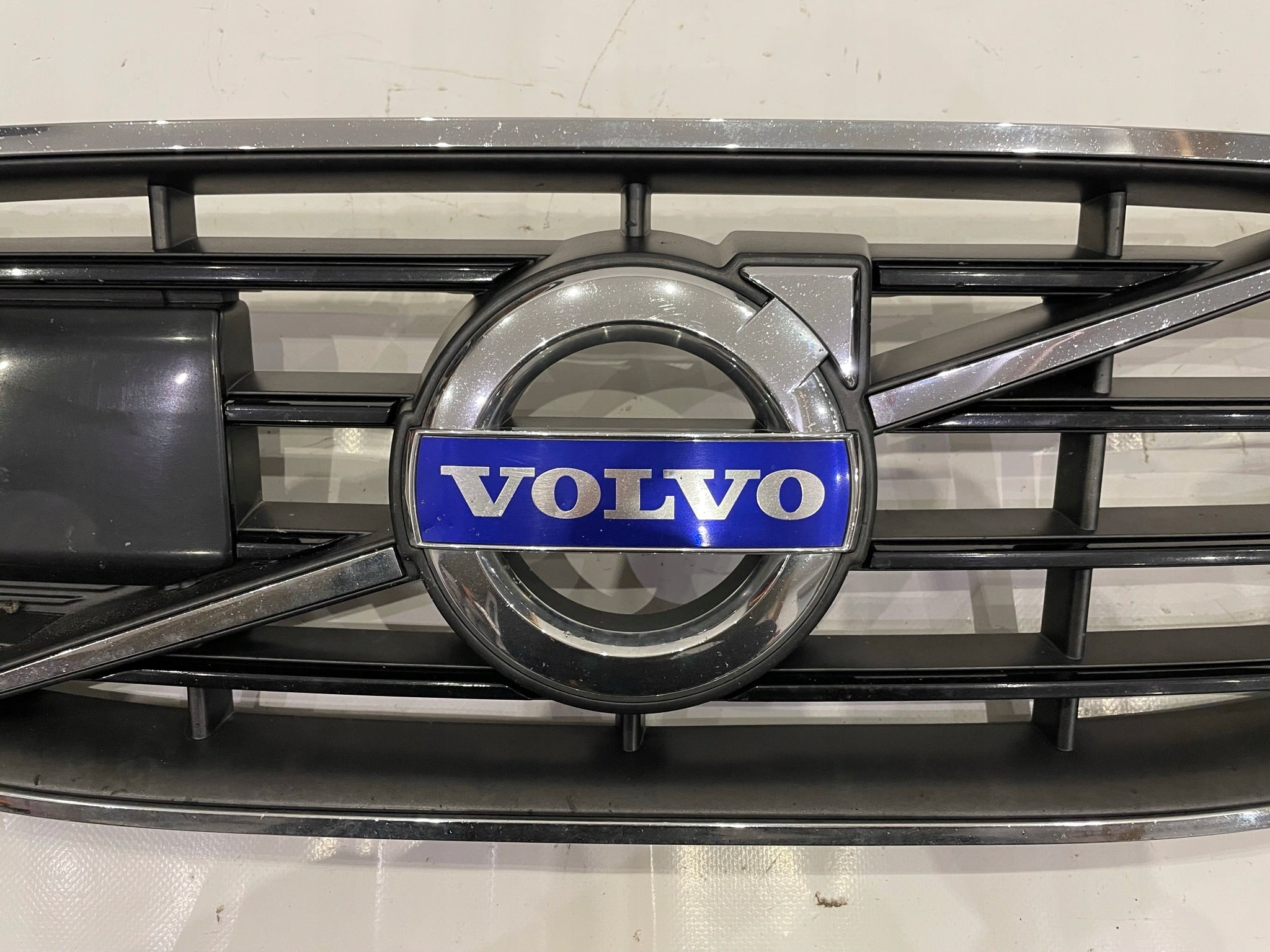 Kühlergrill Volvo S80 XC70 V70 FRONTGRILL 31383600 Kühlergitter