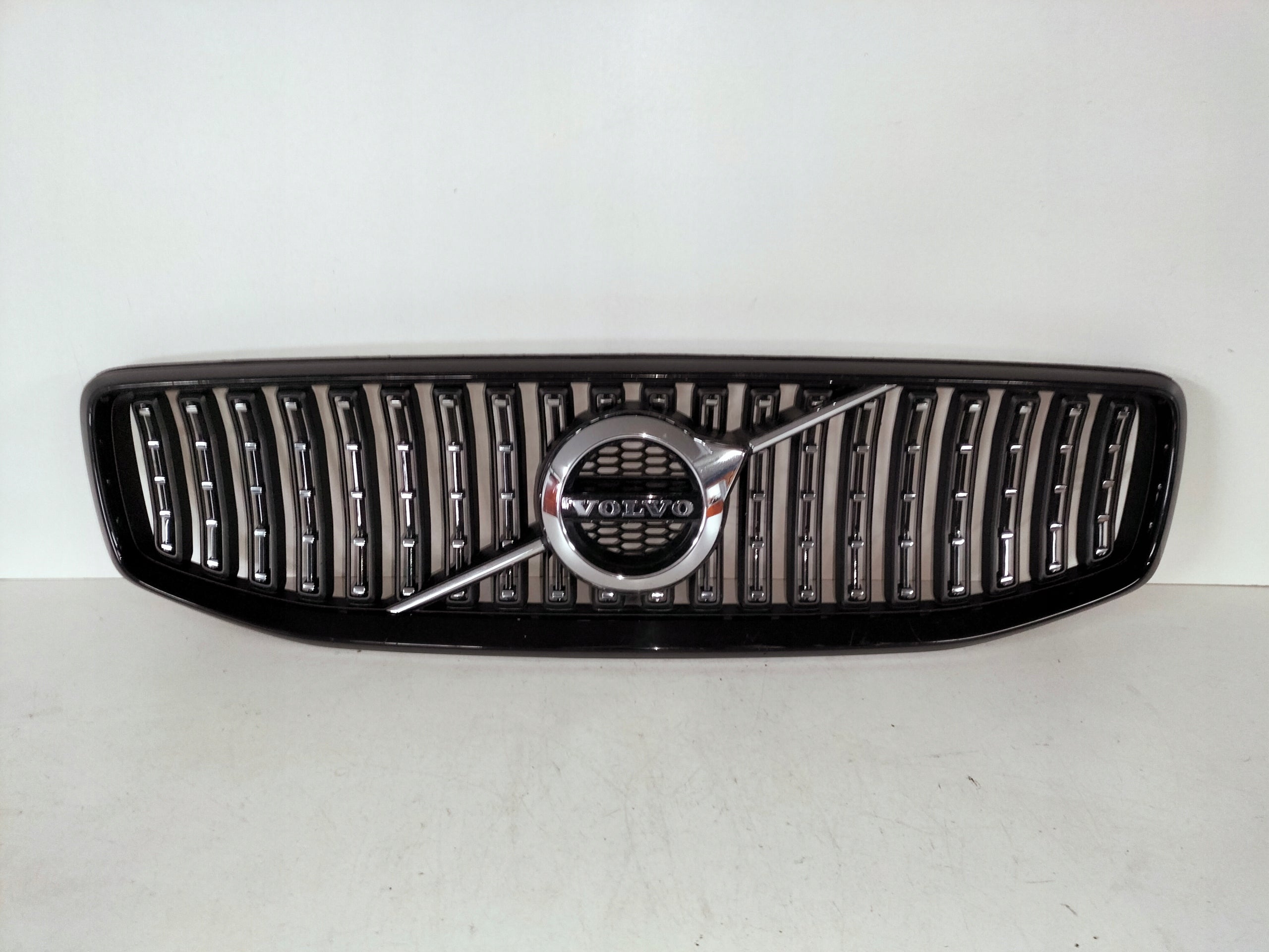 Kühlergrill Volvo CROSS COUNTRY V60 II FRONTGRILL 32132230 Kühlergitter