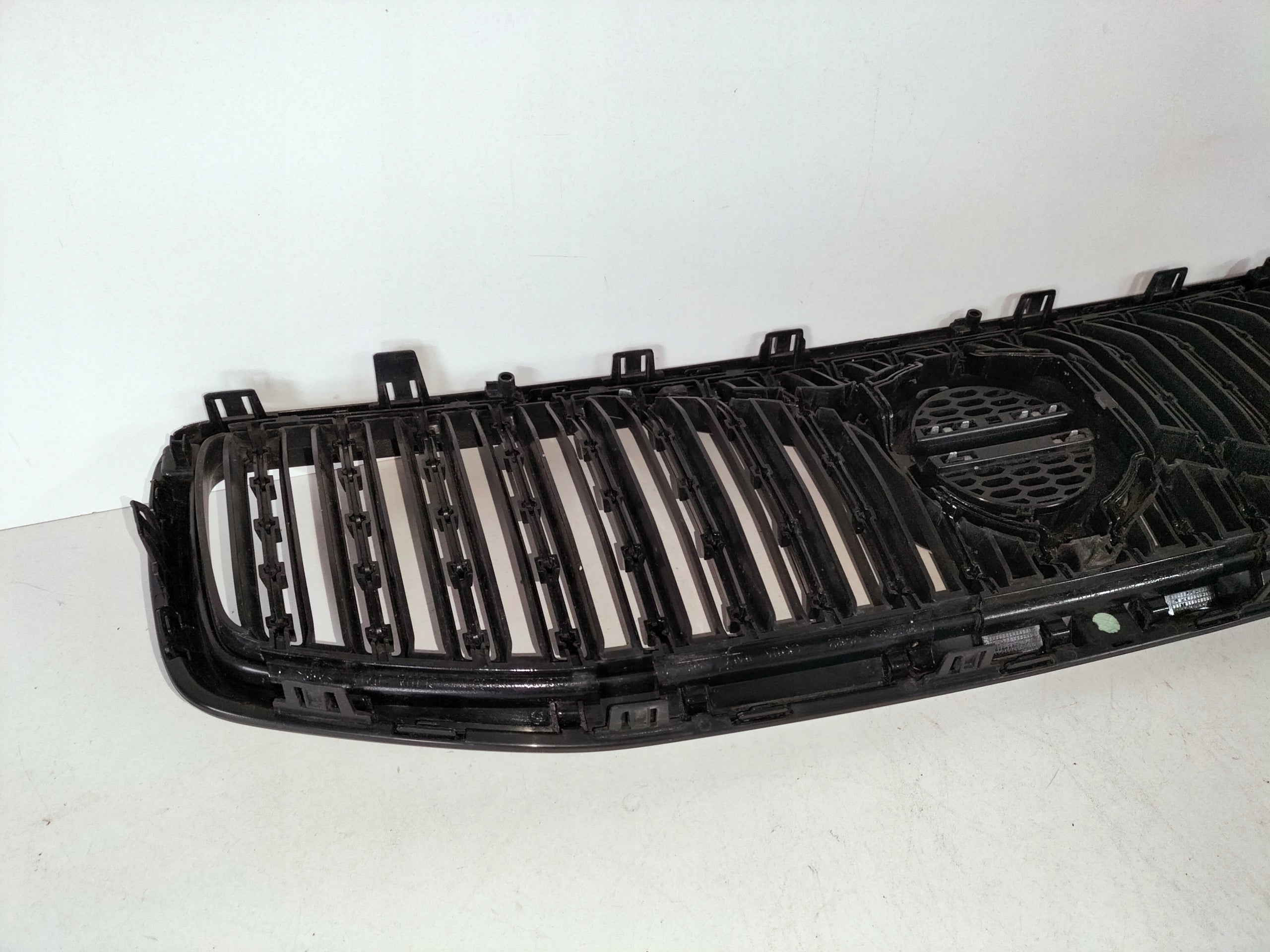 Kühlergrill Volvo CROSS COUNTRY V60 II FRONTGRILL 32132230 Kühlergitter