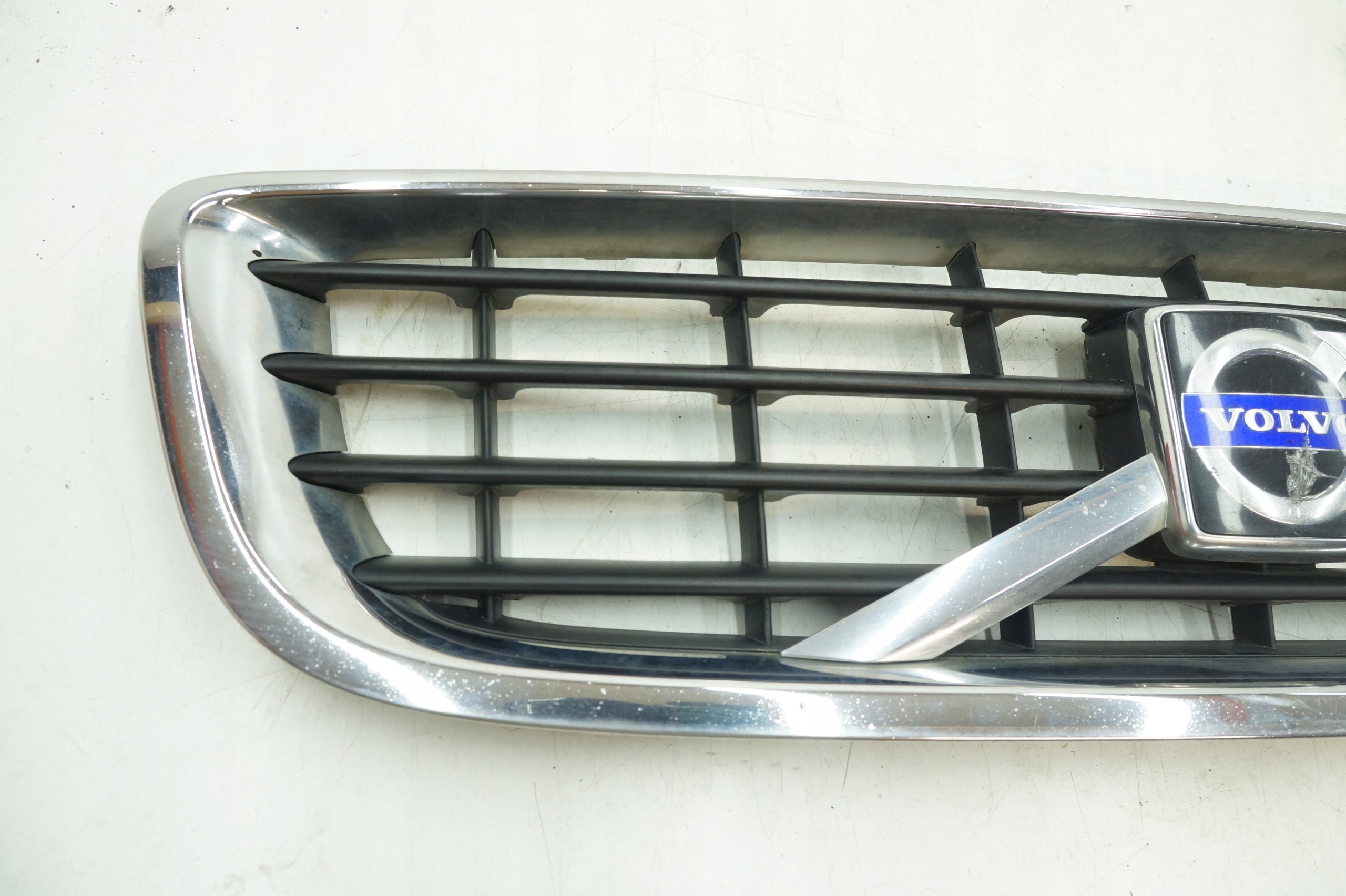 Kühlergrill Volvo 30 V50 S40 FRONTGRILL 30744914 Kühlergitter