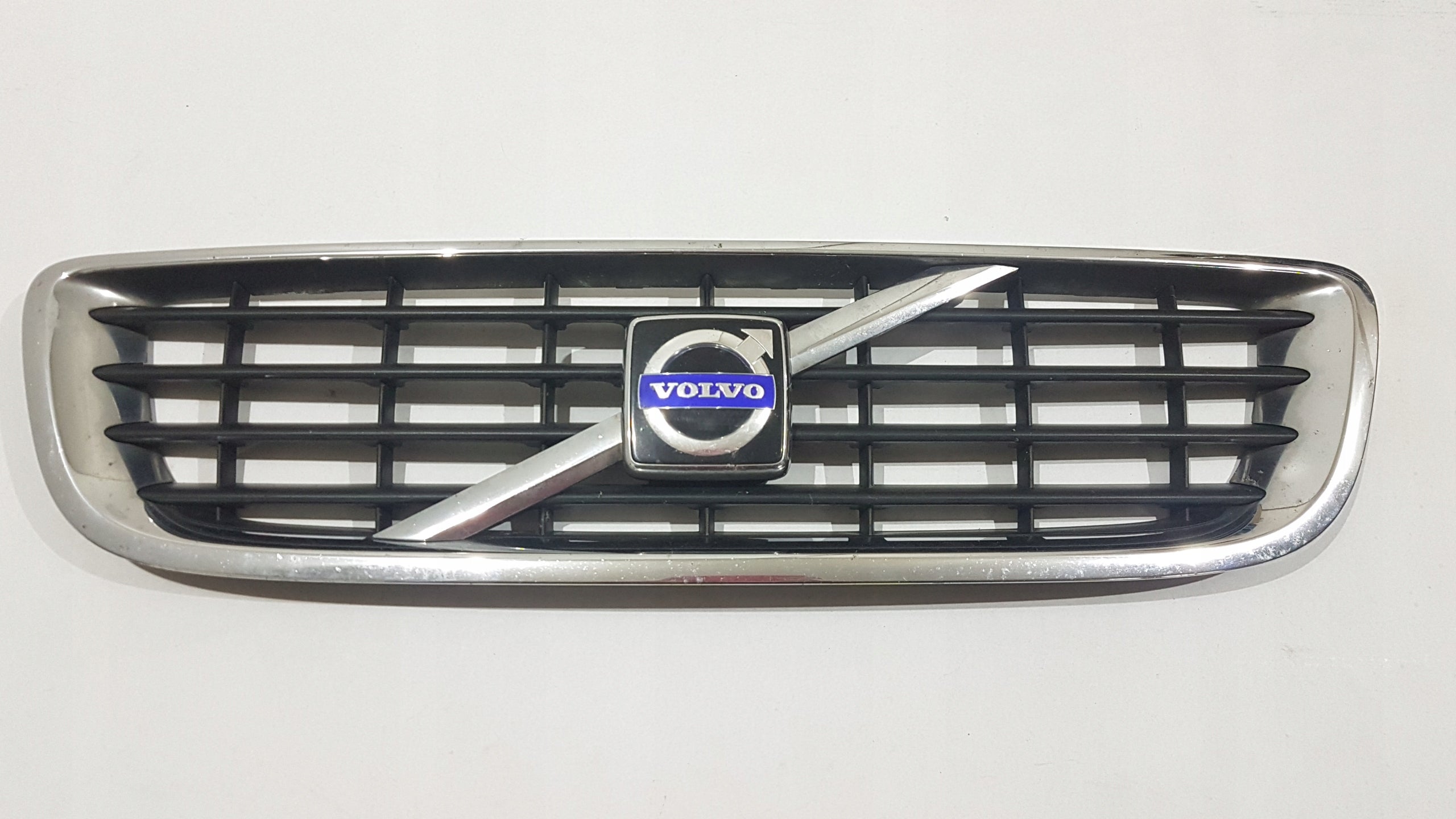 Kühlergrill Volvo S40 V50 30 FRONTGRILL 50071230 Kühlergitter