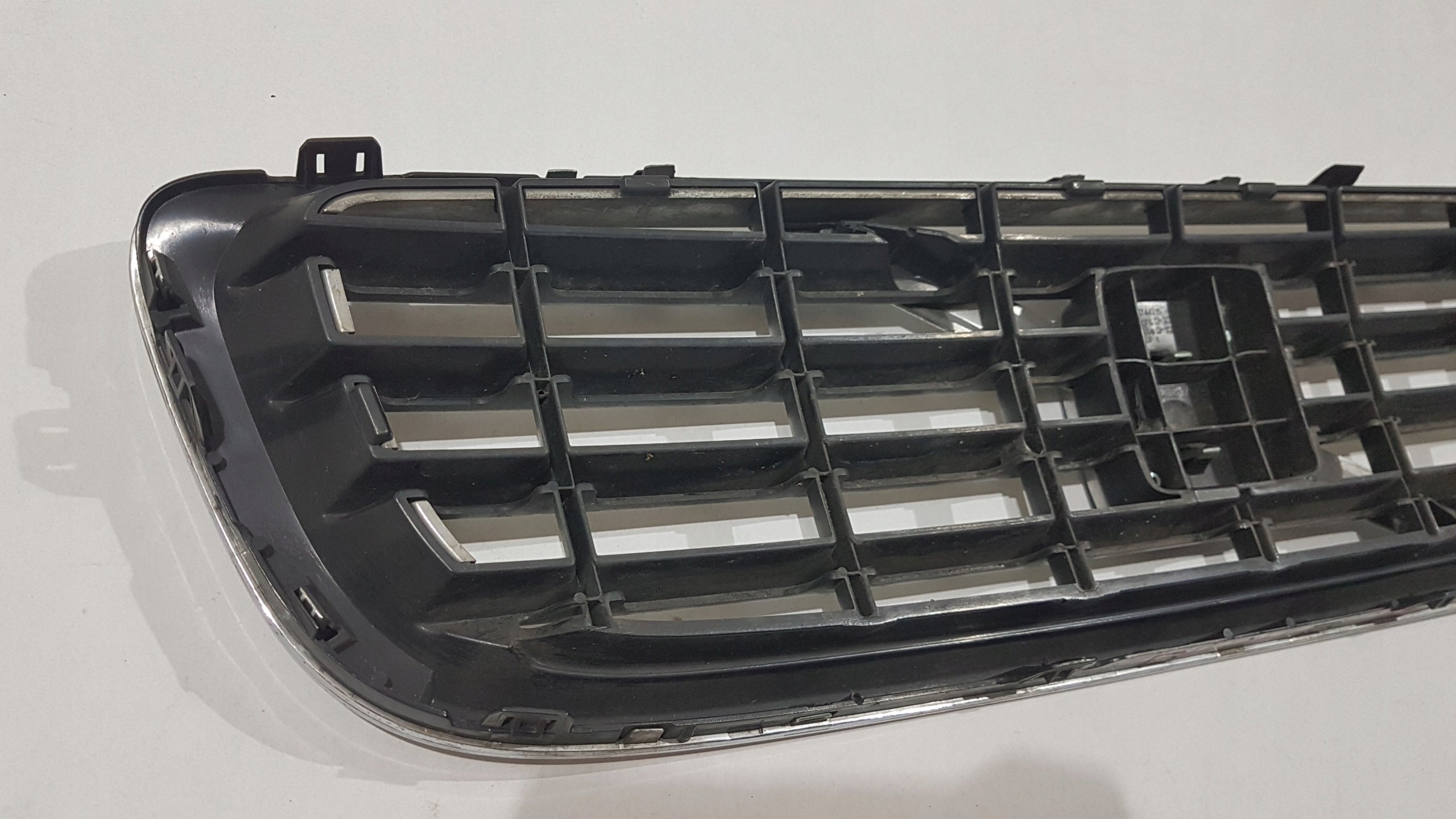 Kühlergrill Volvo S40 V50 30 FRONTGRILL 50071230 Kühlergitter