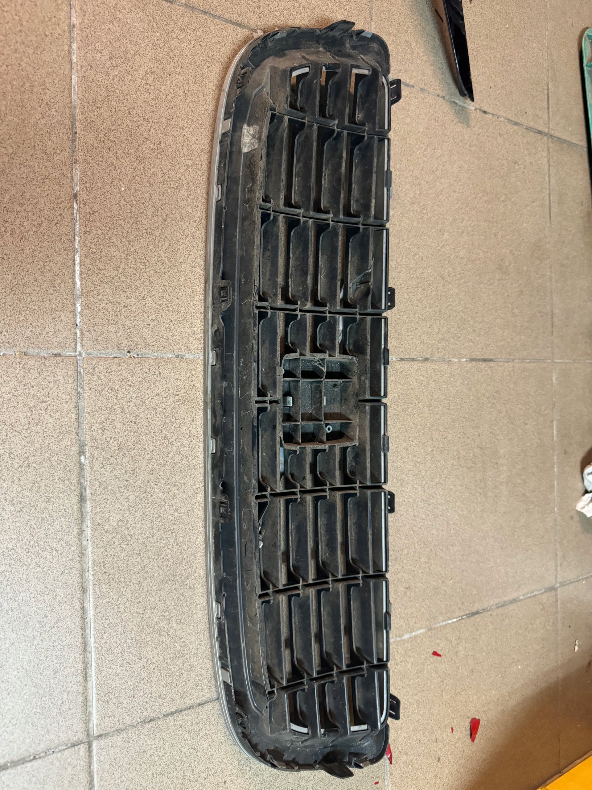 Kühlergrill Volvo V50 S40 FRONTGRILL Kühlergitter