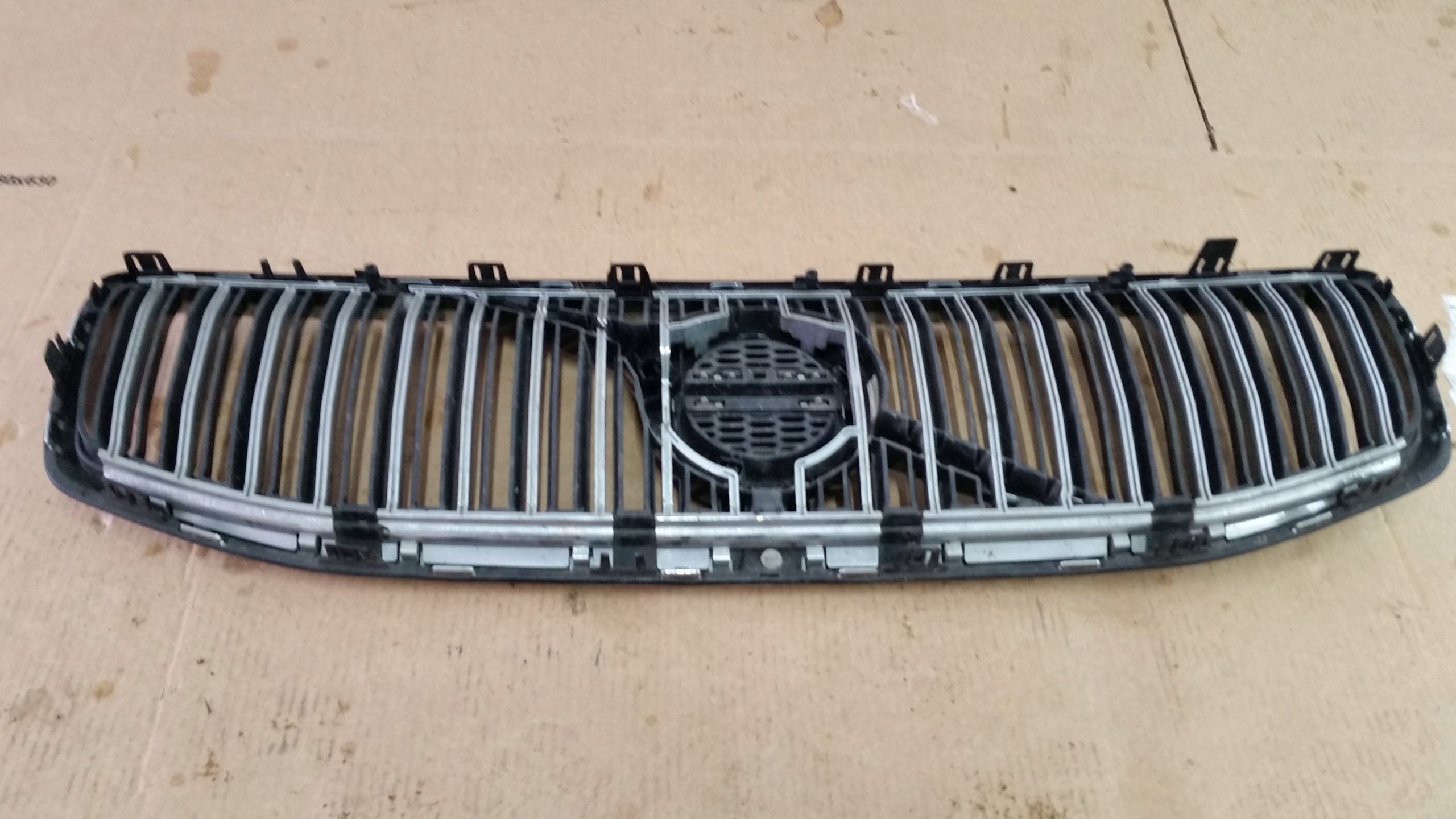 Kühlergrill Volvo V60 II 2 III V60 S60 III FRONTGRILL 31479290 Kühlergitter