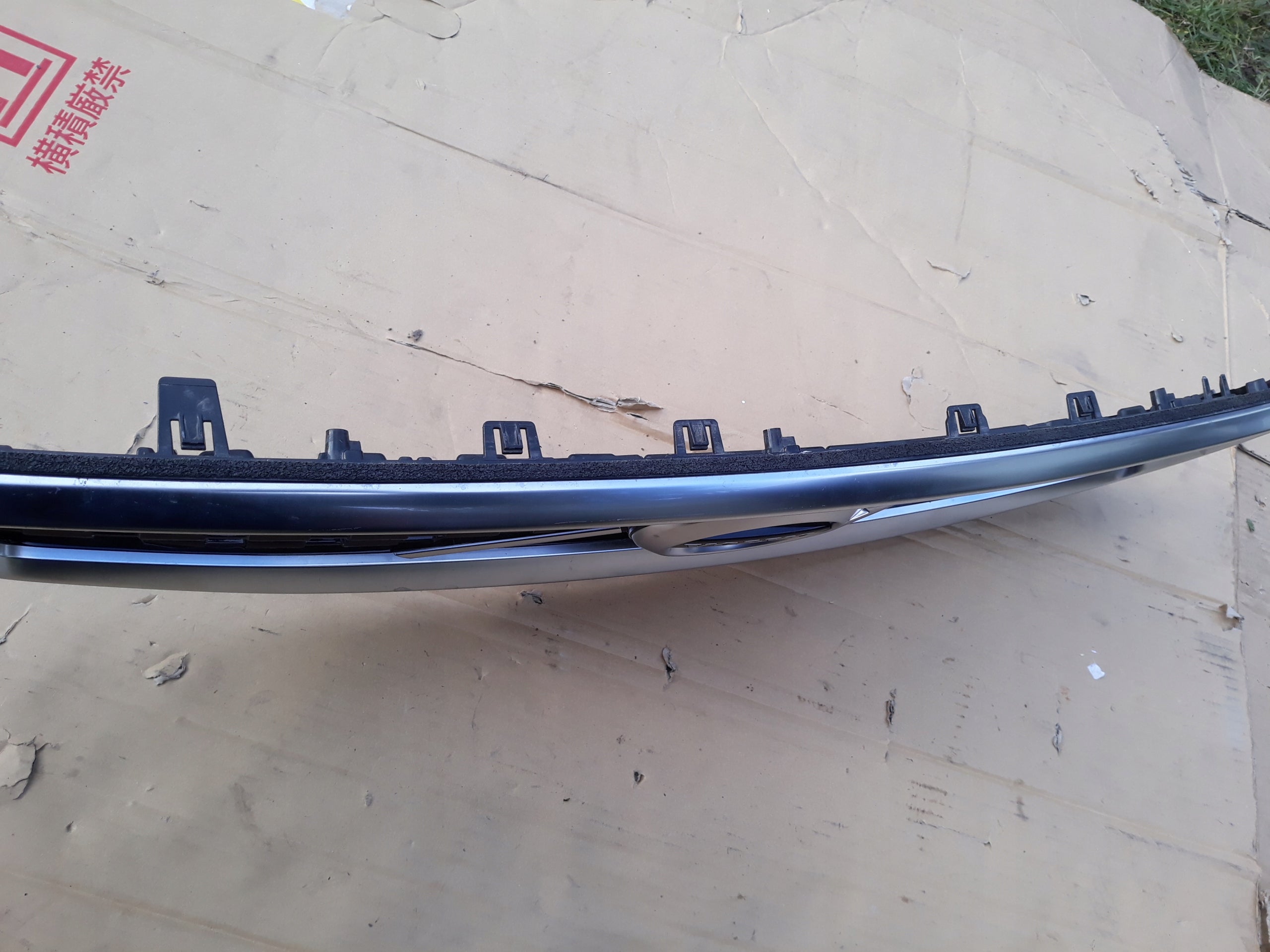 Kühlergrill Volvo S60 V60 2 FRONTGRILL 32132220 Kühlergitter