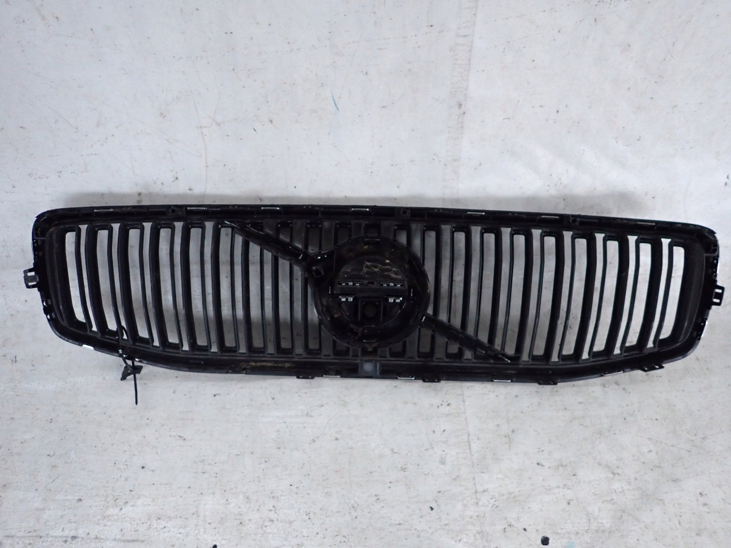 Kühlergrill Volvo V60 II 2 II 2 S60 S60 III 3 FRONTGRILL 32132225 Kühlergitter