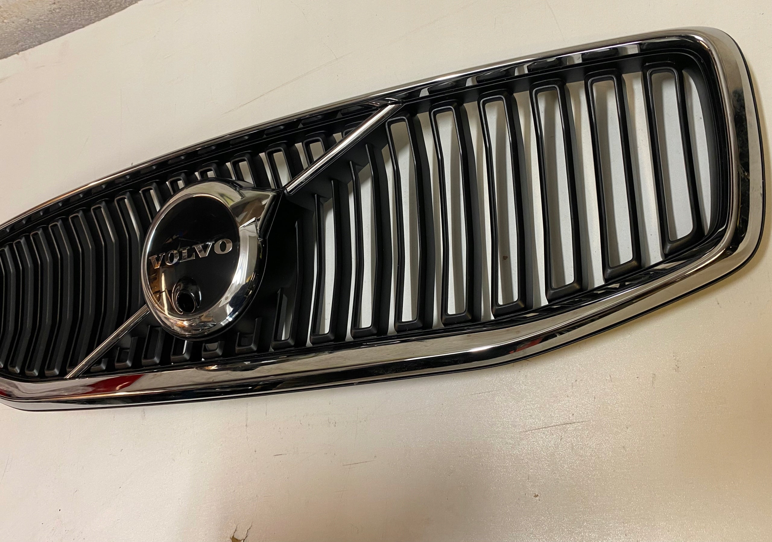 Kühlergrill Volvo V60 S60 II 2 FRONTGRILL 32291444 Kühlergitter