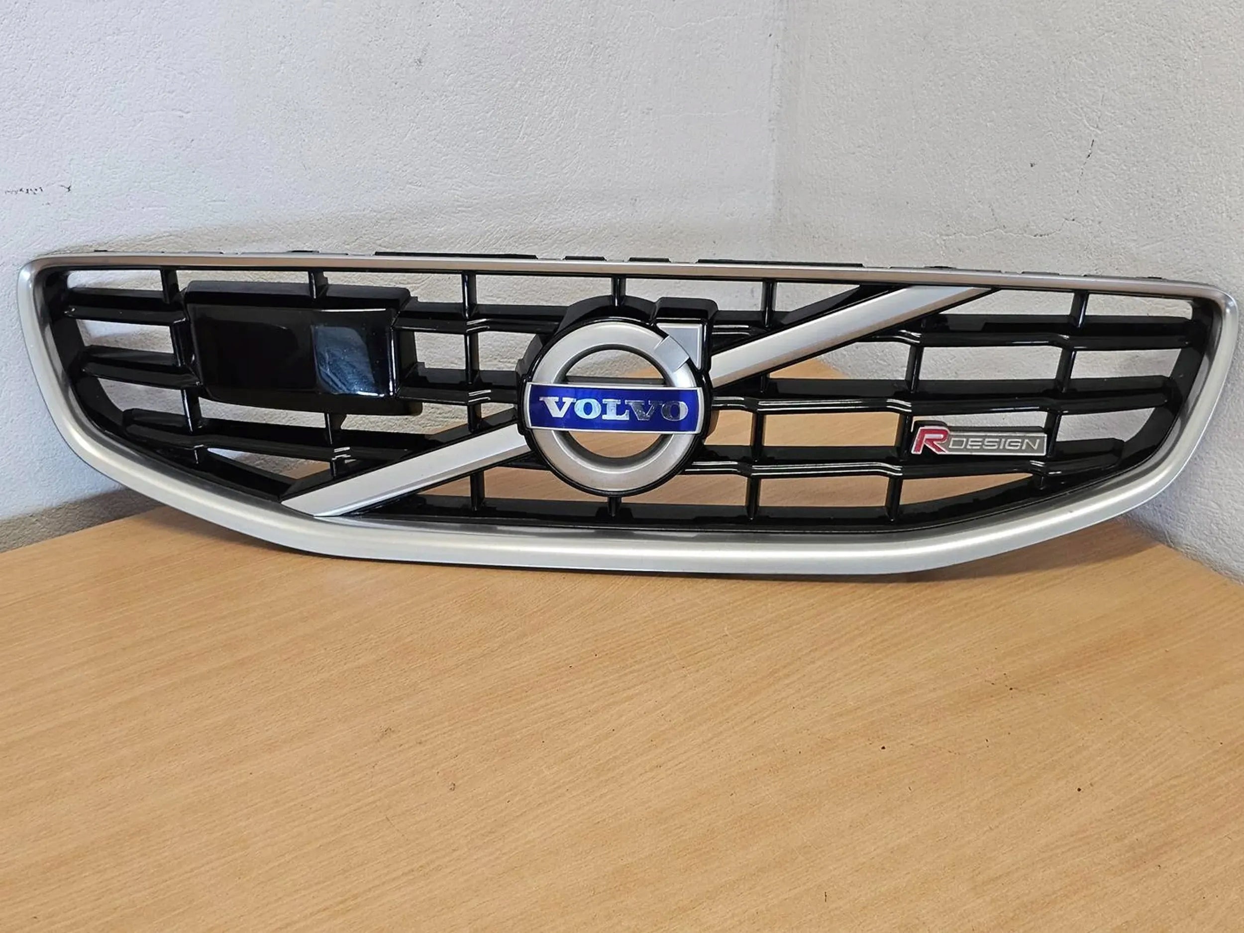 Kühlergrill Volvo S60 V60 FRONTGRILL 31323100 Kühlergitter