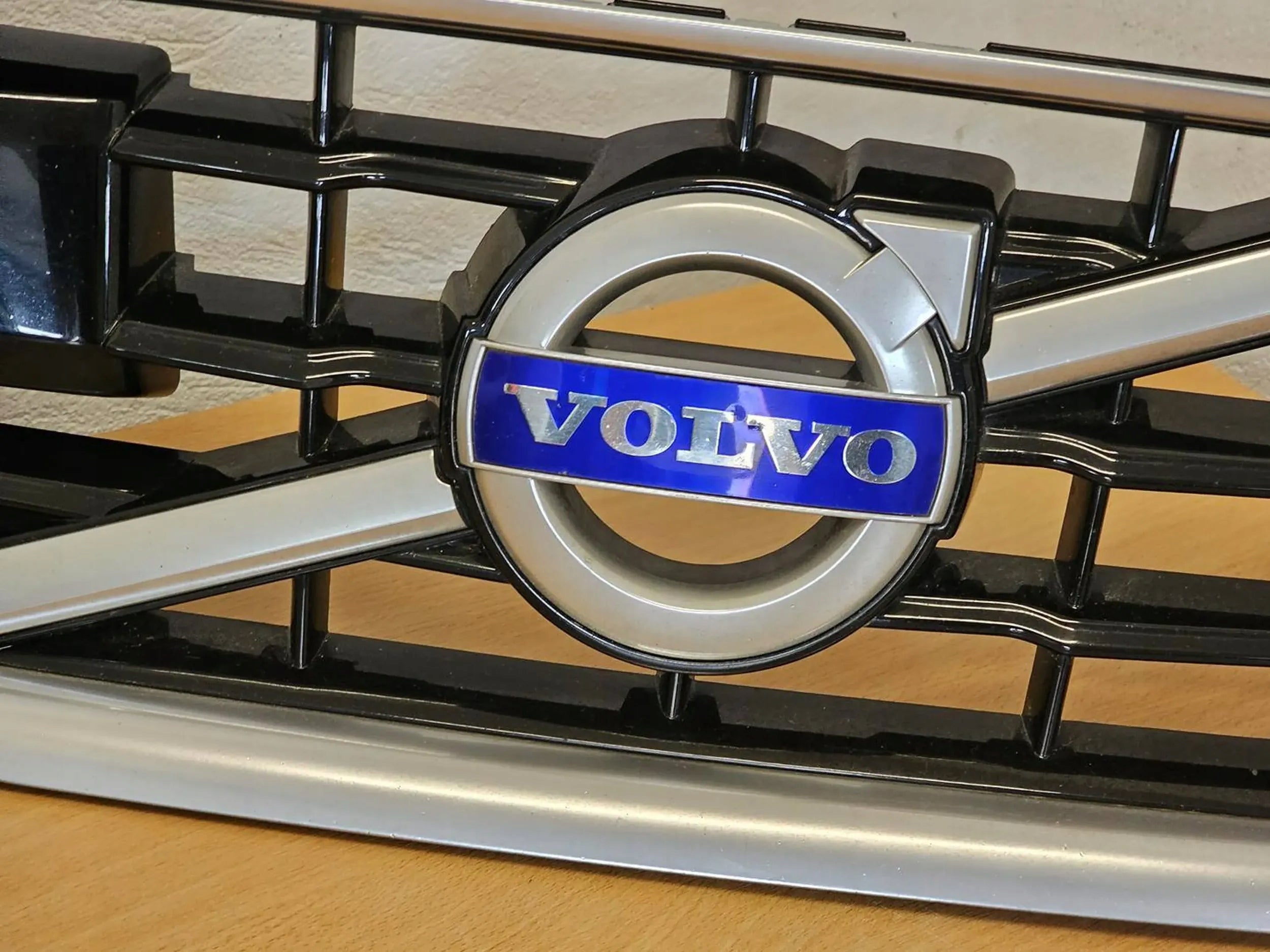 Kühlergrill Volvo S60 V60 FRONTGRILL 31323100 Kühlergitter