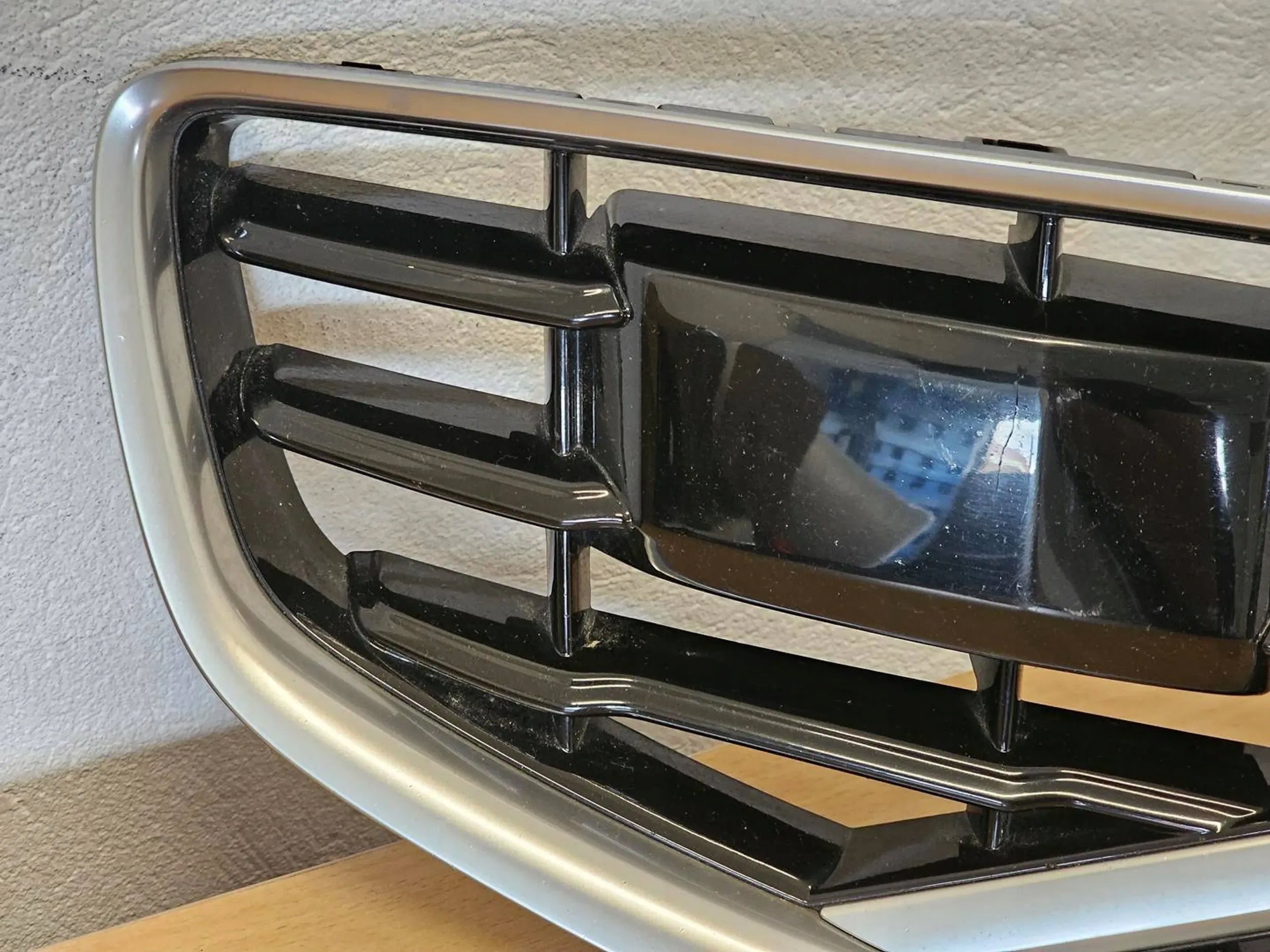 Kühlergrill Volvo S60 V60 FRONTGRILL 31323100 Kühlergitter