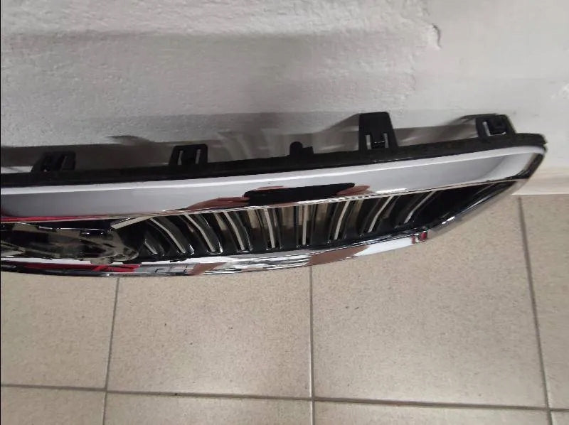 Kühlergrill Volvo III V60 V60 II S60 III FRONTGRILL 83147929 Kühlergitter