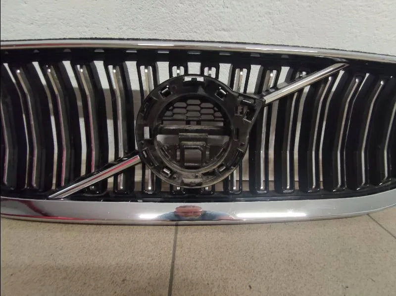 Kühlergrill Volvo III V60 V60 II S60 III FRONTGRILL 83147929 Kühlergitter