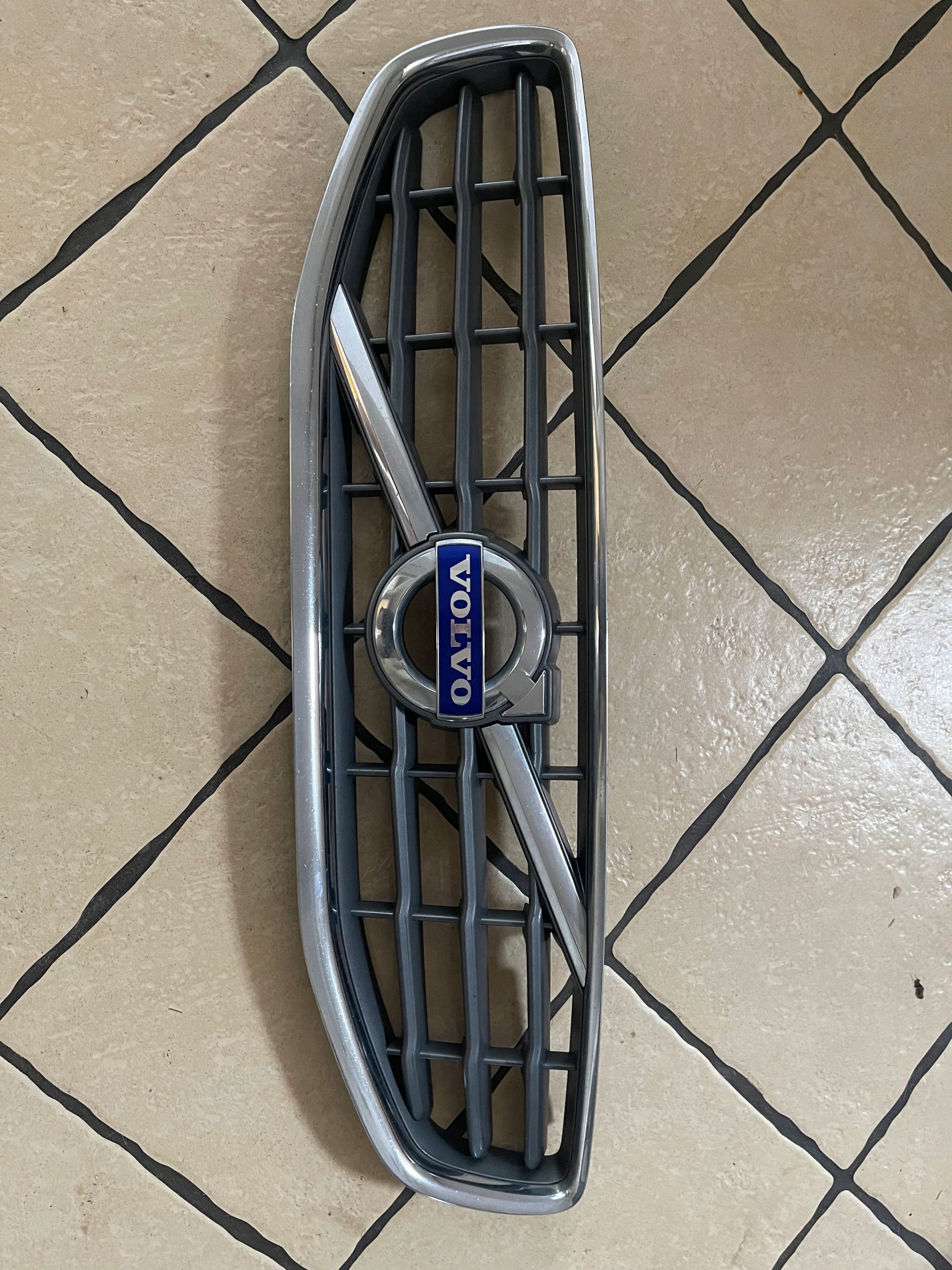  Calandre Volvo S60 V60 1 FRONT GRILL calandre  product image