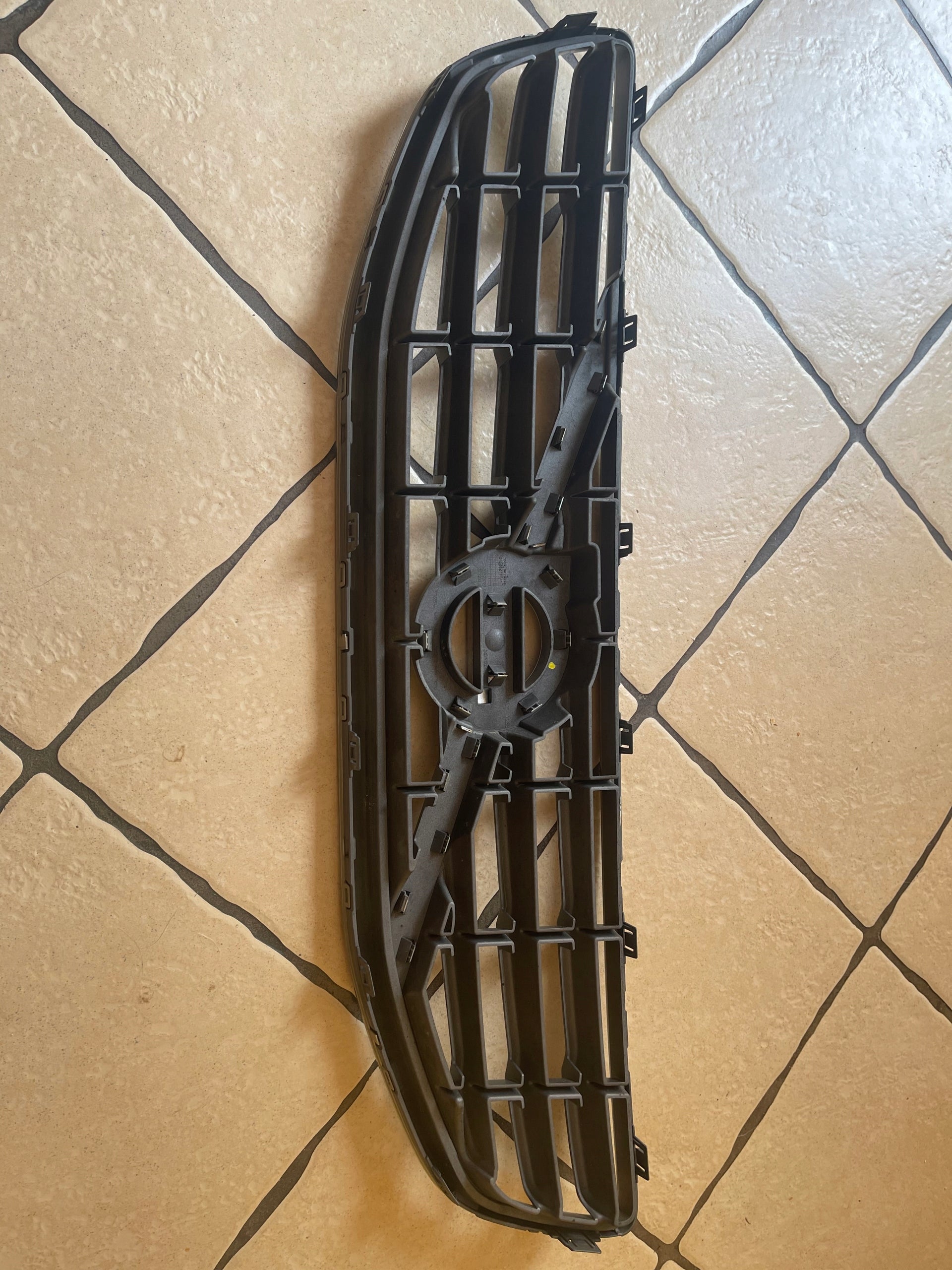 Kühlergrill Volvo S60 V60 1 FRONTGRILL Kühlergitter