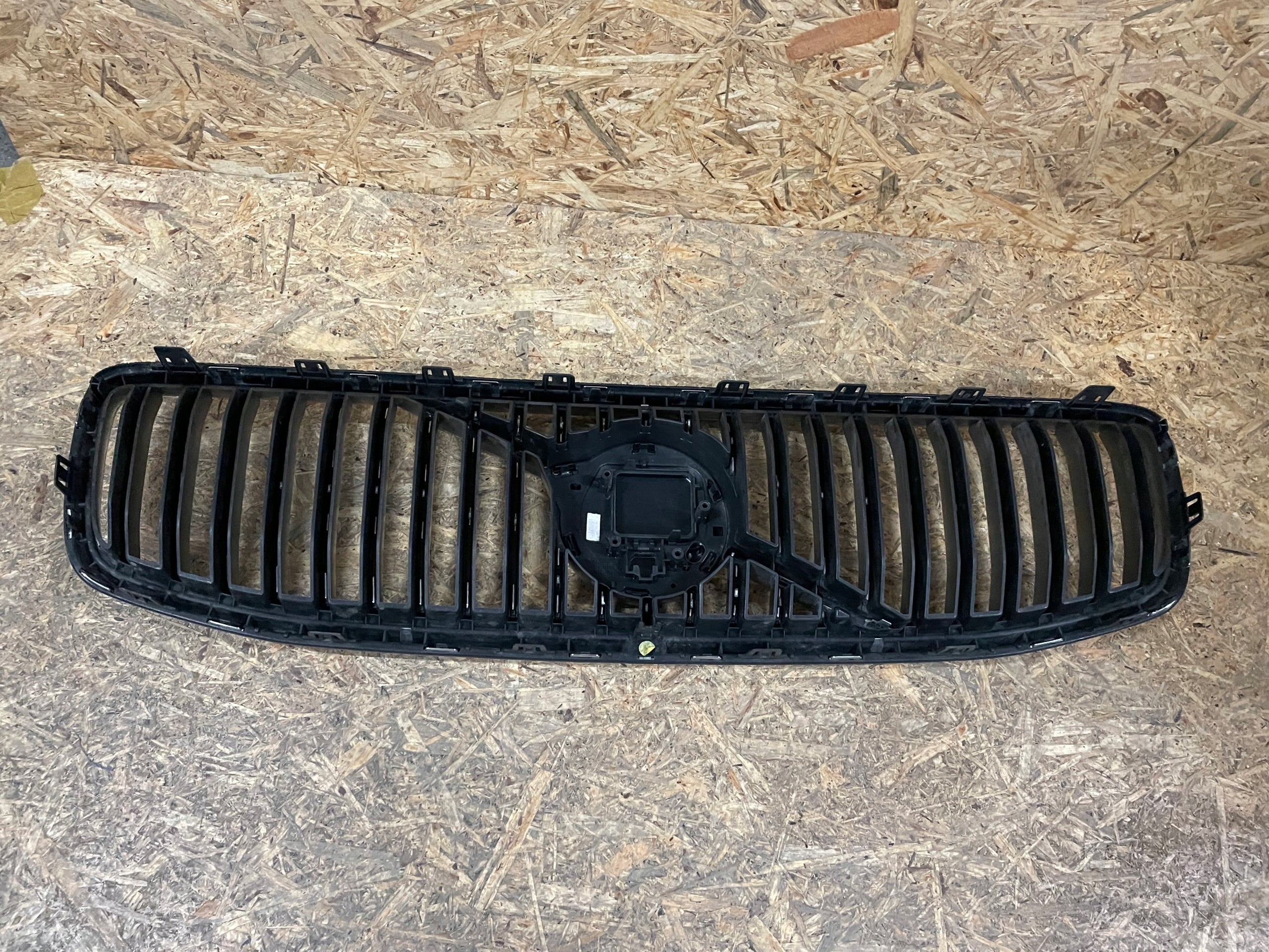 Kühlergrill Volvo 40 S90 V90 FRONTGRILL 32234088 Kühlergitter