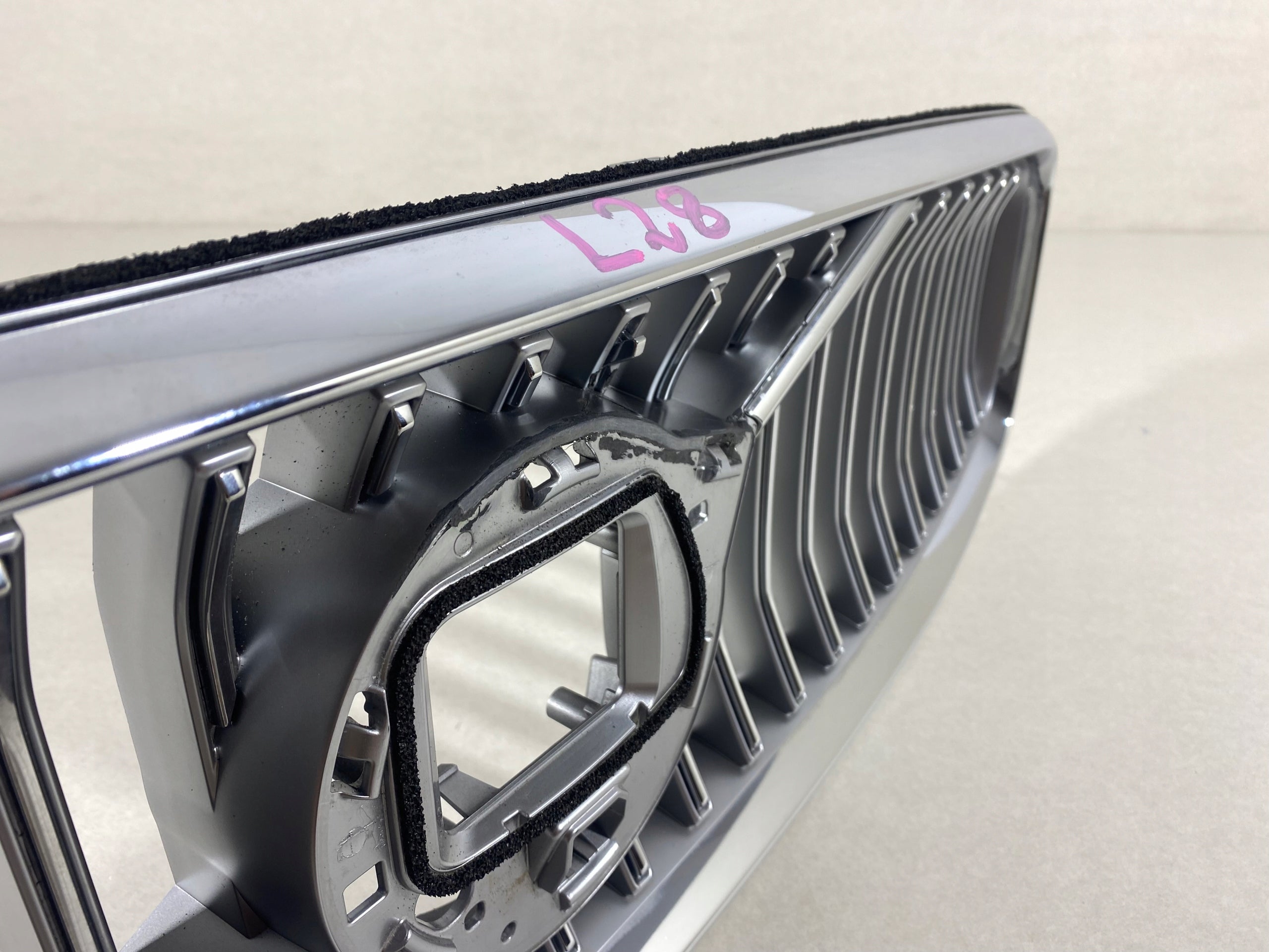 Kühlergrill Volvo 40 S90 V90 FRONTGRILL 32234080 Kühlergitter