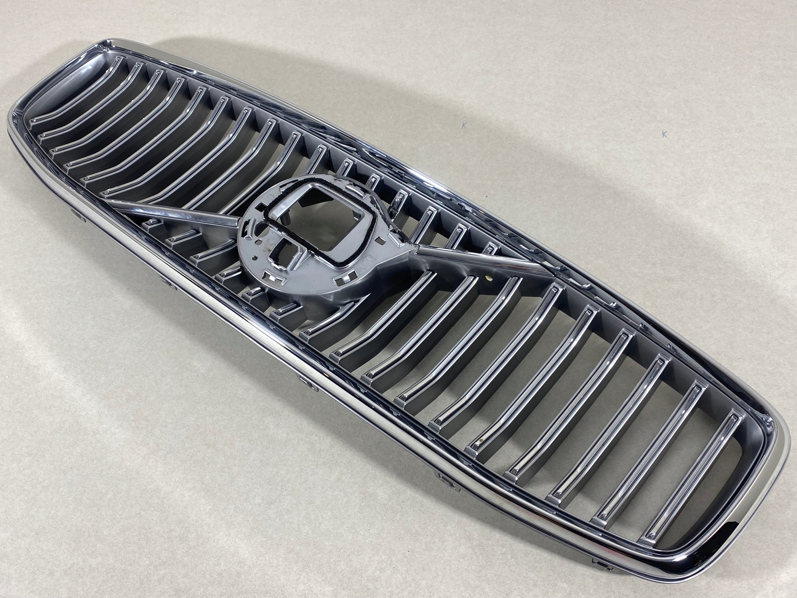 Kühlergrill Volvo 40 S90 V90 FRONTGRILL 32234080 Kühlergitter