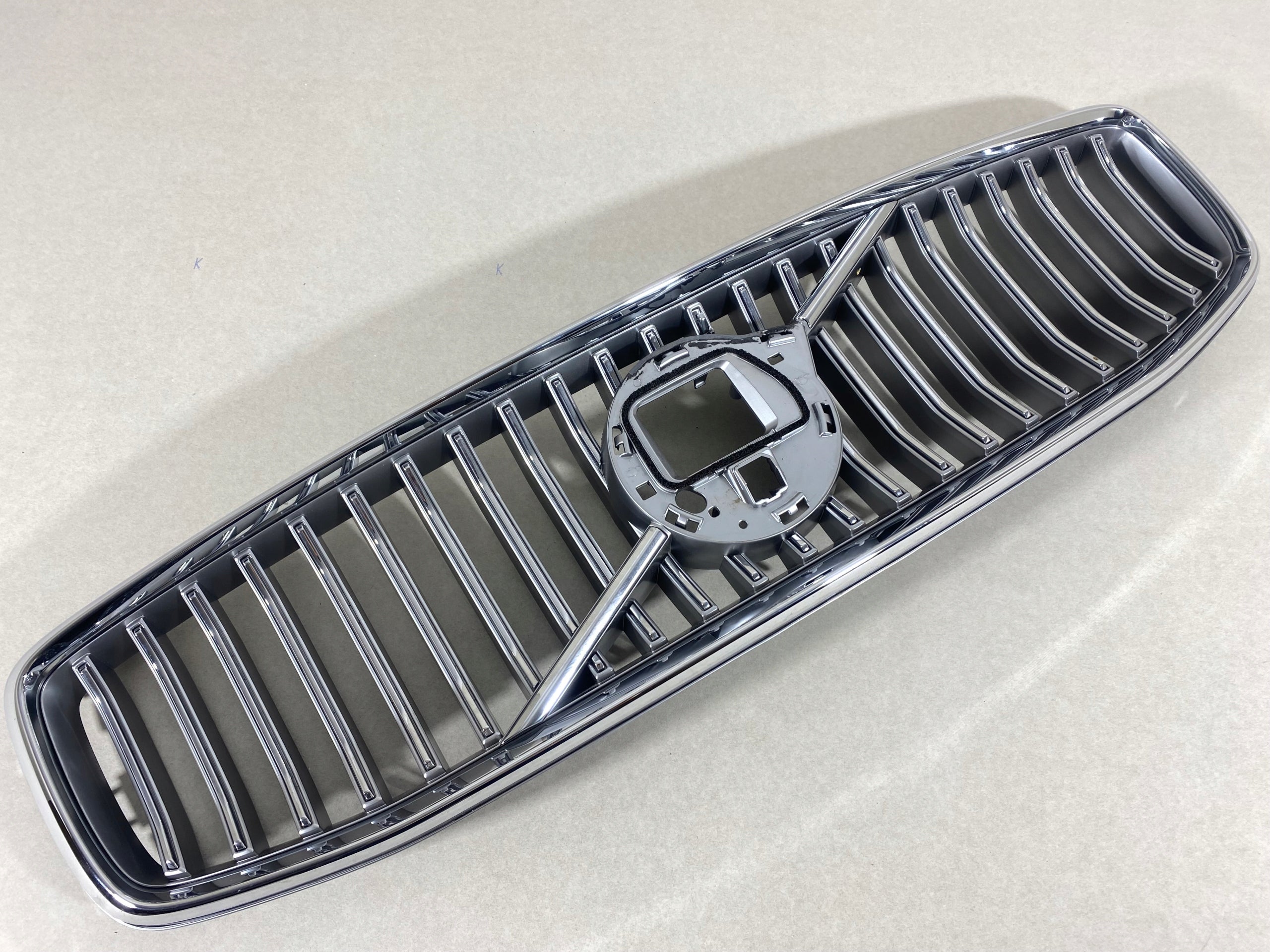 Kühlergrill Volvo 40 S90 V90 FRONTGRILL 32234080 Kühlergitter