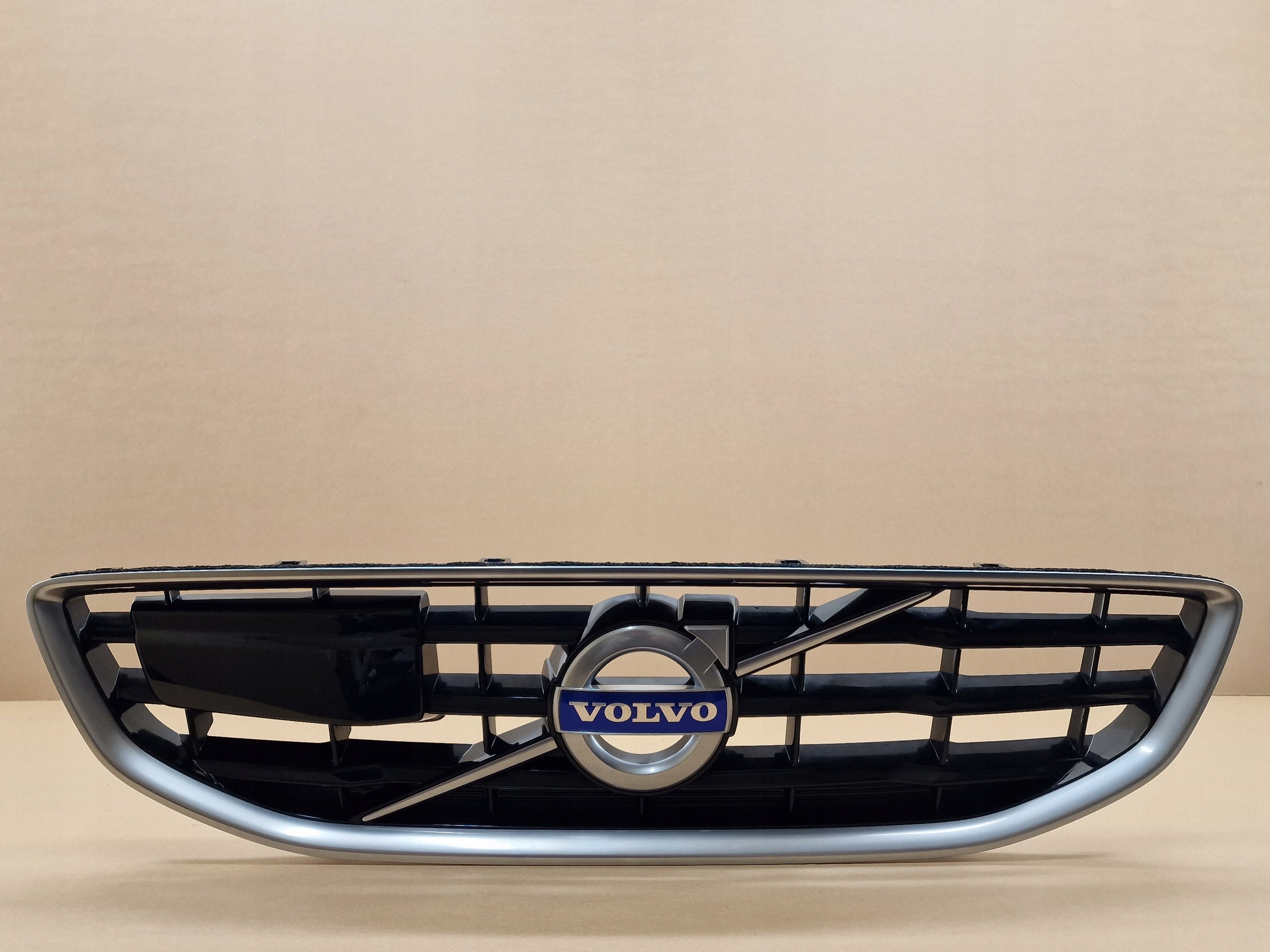  Kühlergrill Volvo V40 FRONTGRILL 50631353 Kühlergitter product image