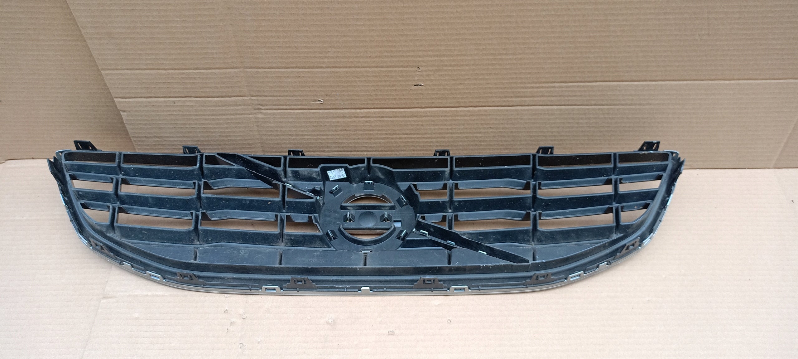 Kühlergrill Volvo V40 FRONTGRILL 31353120 Kühlergitter