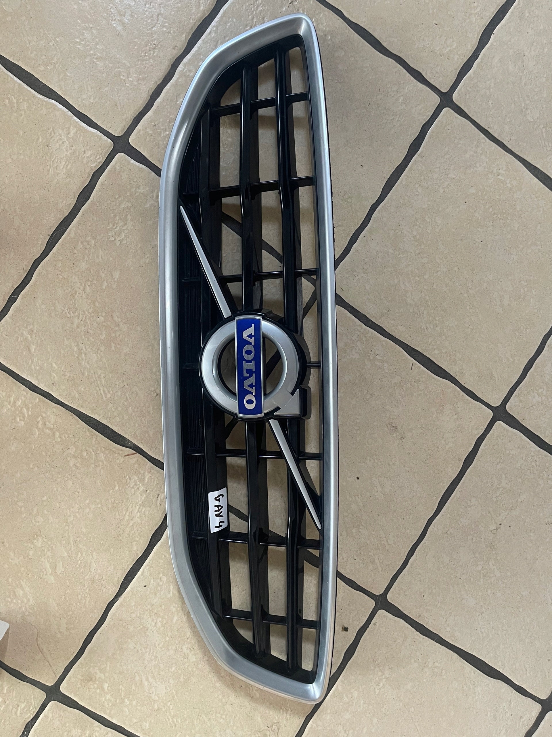  Radiator grille Volvo V40 FRONT GRILL Radiator grille  product image