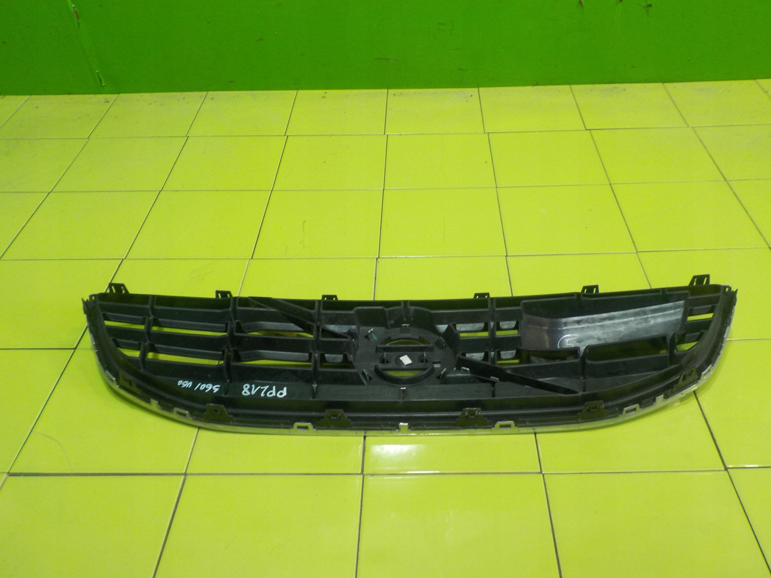 Kühlergrill Volvo 30 V40 FRONTGRILL 31301892 Kühlergitter