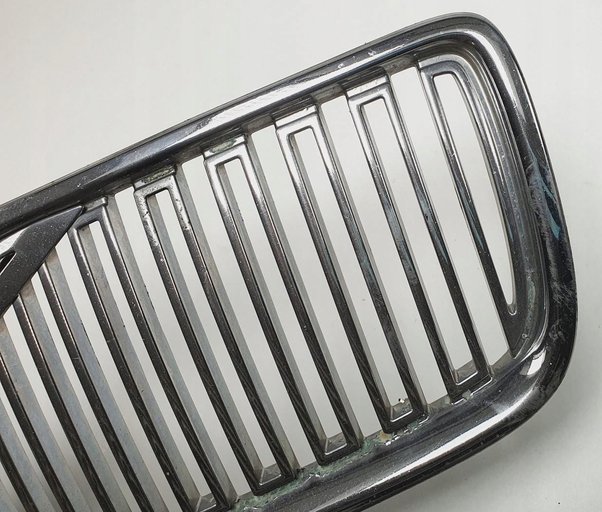 Kühlergrill Volvo V70 FRONTGRILL 86933460 Kühlergitter