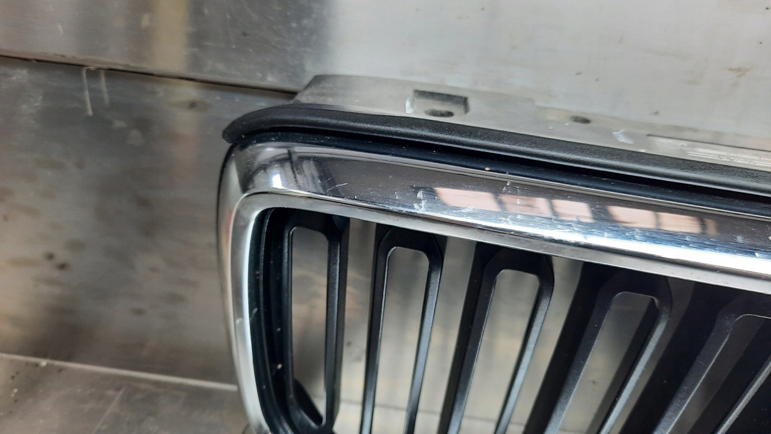 Kühlergrill Volvo XC40 I FRONTGRILL 83145734 Kühlergitter