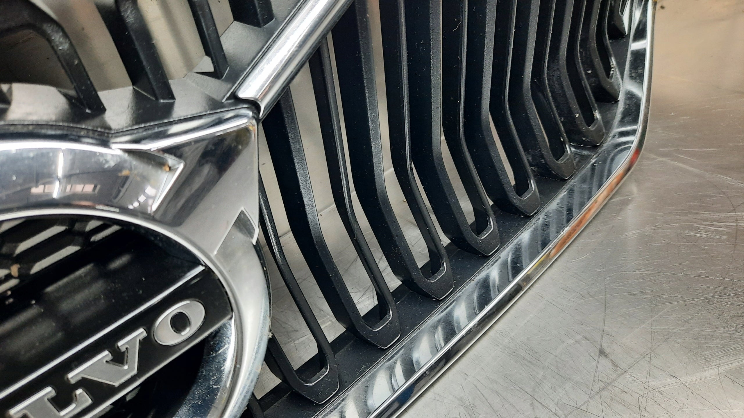 Kühlergrill Volvo XC40 I FRONTGRILL 83145734 Kühlergitter