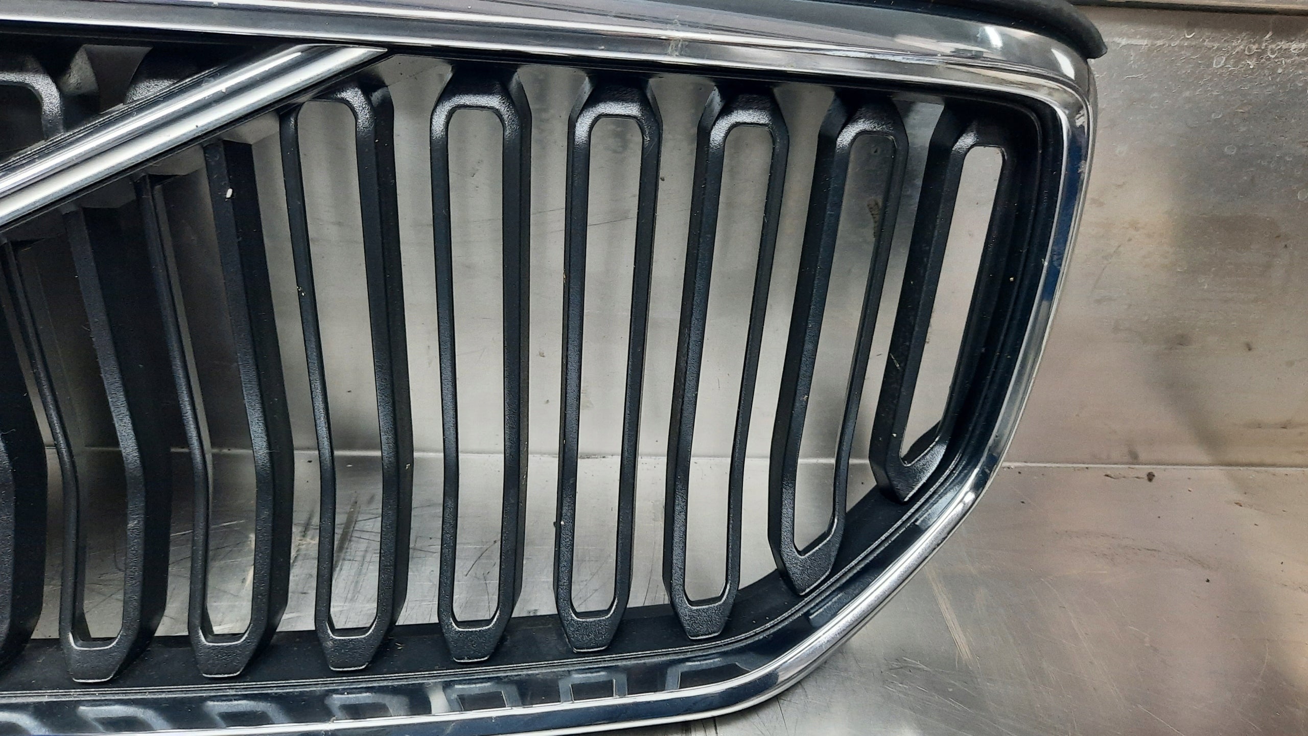 Kühlergrill Volvo XC40 I FRONTGRILL 83145734 Kühlergitter