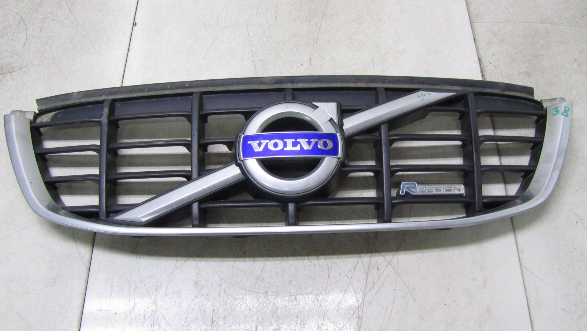 Kühlergrill Volvo XC60 FRONTGRILL 38114038 Kühlergitter