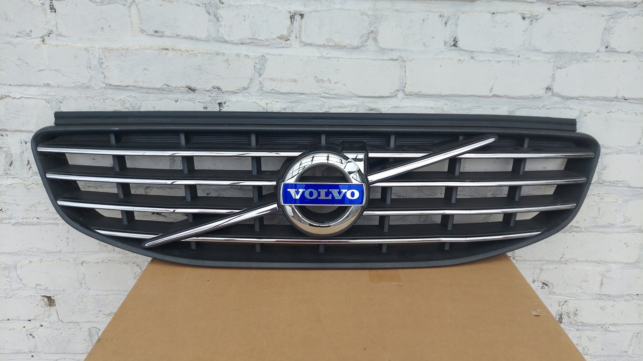  Kühlergrill Volvo XC60 FRONTGRILL 31333832 Kühlergitter product image