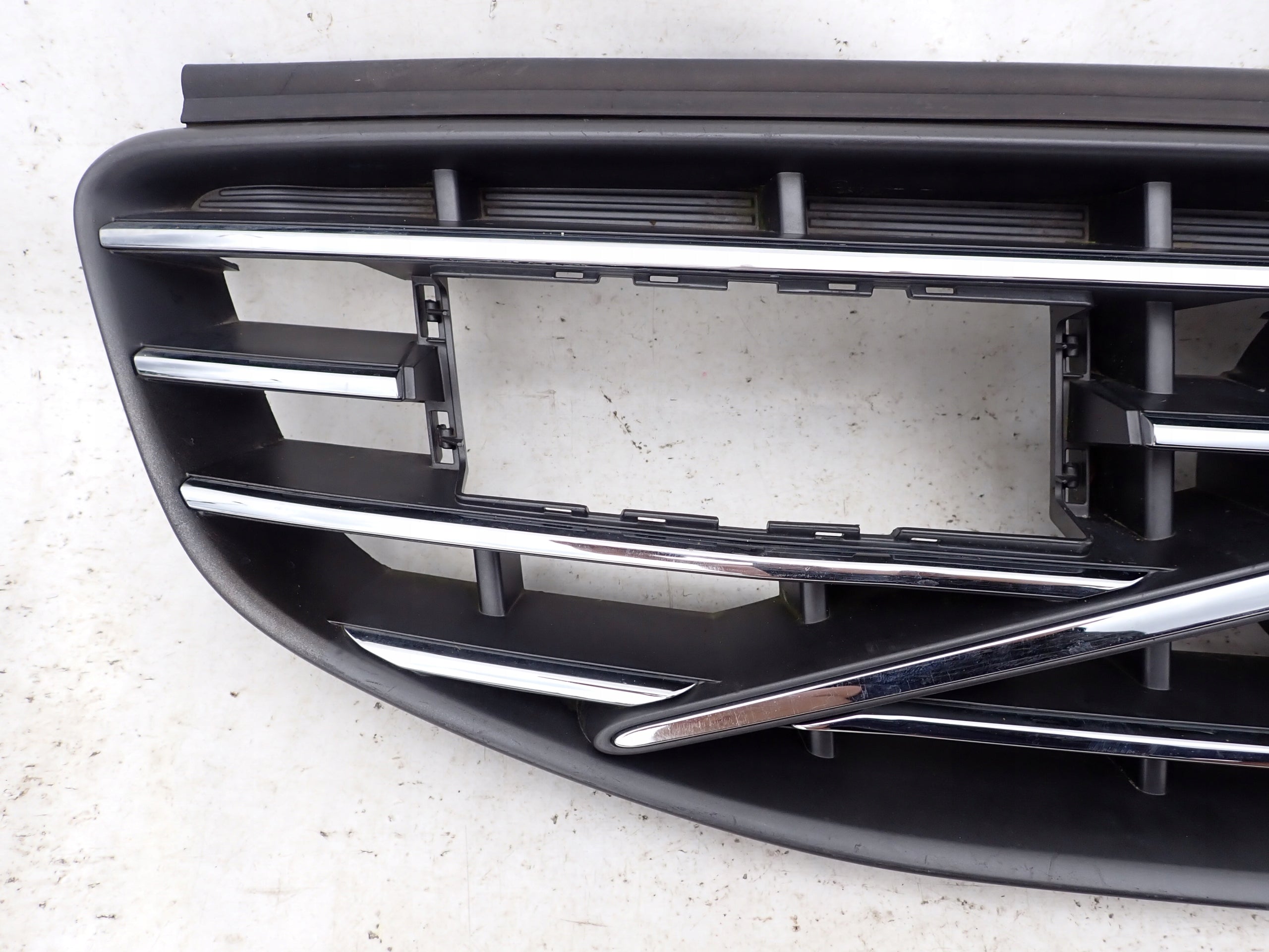 Kühlergrill Volvo XC60 FRONTGRILL 31333833 Kühlergitter