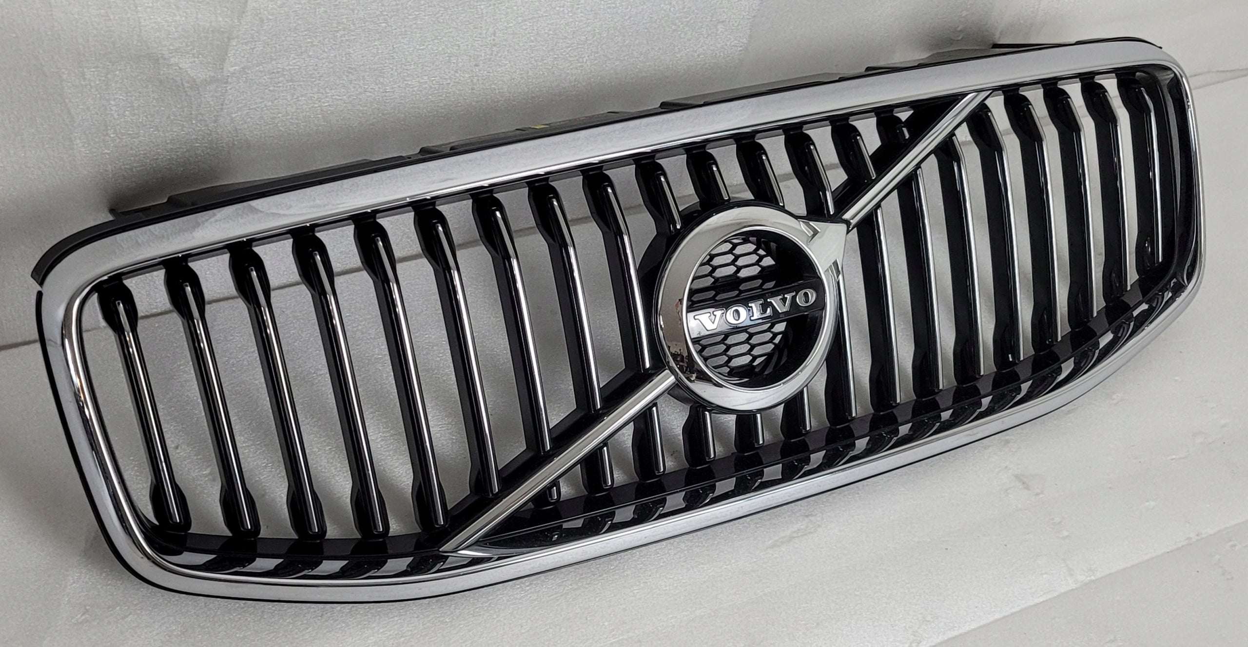 Kühlergrill Volvo XC60 II 2 FRONTGRILL 31425535 Kühlergitter