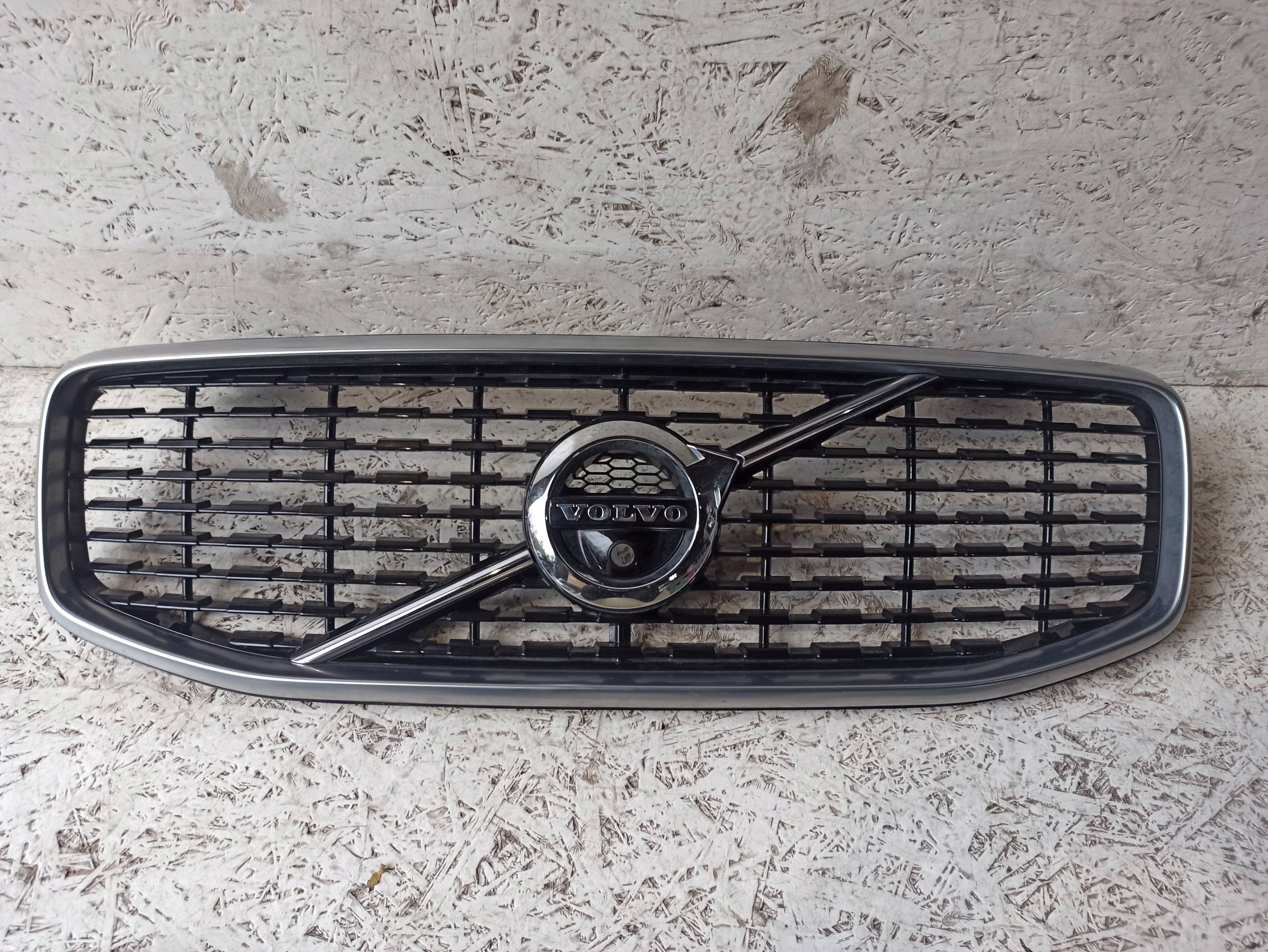 Kühlergrill Volvo XC60 II 2 FRONTGRILL 46431457 Kühlergitter