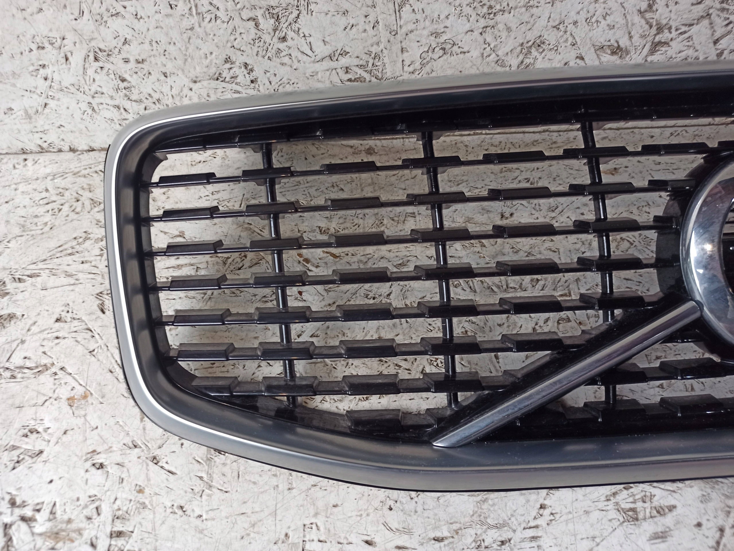 Kühlergrill Volvo XC60 II 2 FRONTGRILL 31457464 Kühlergitter